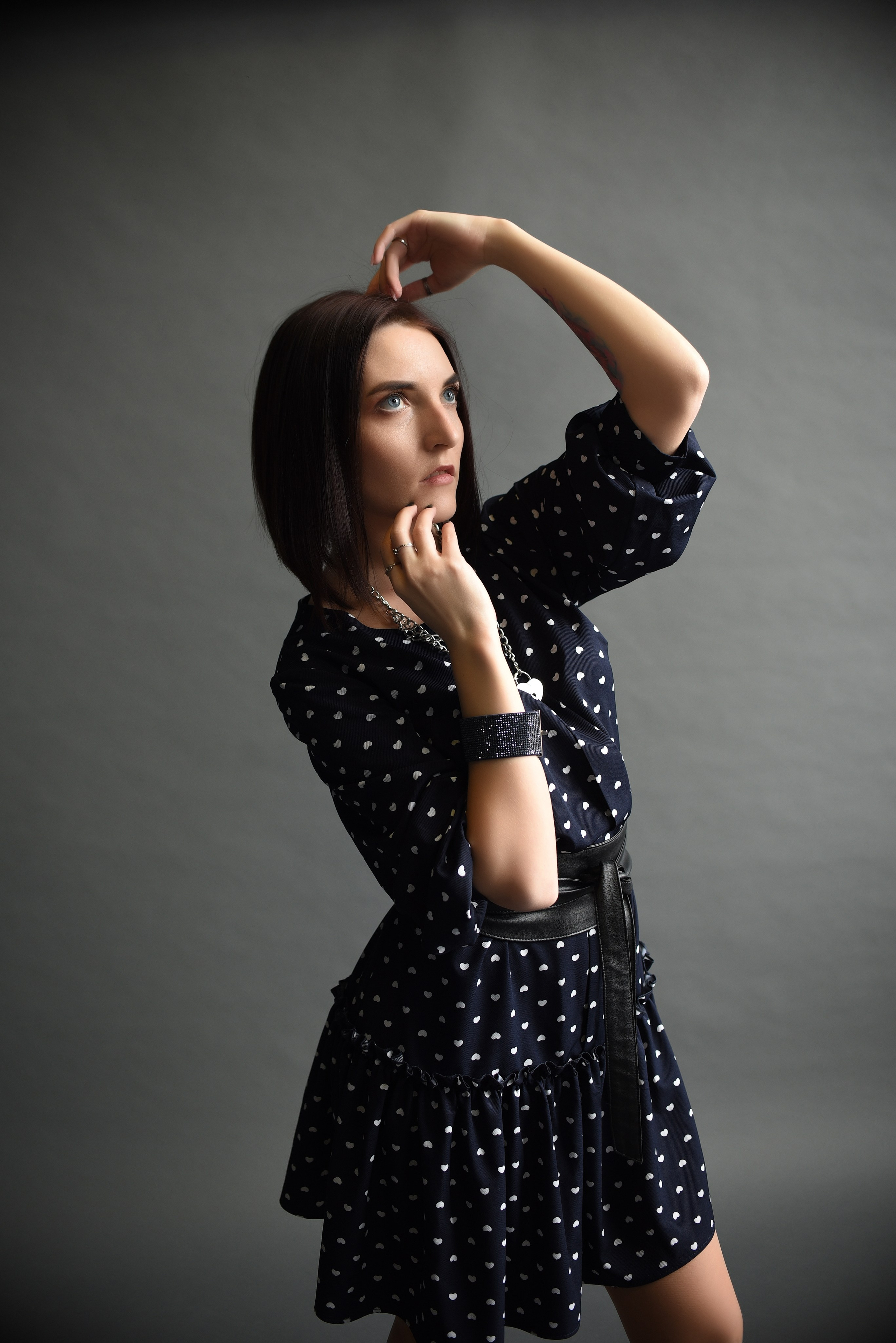 Индивидуальная студийная. Свадебный, семейный, детский, контент фотограф в Омске Максим Ильин