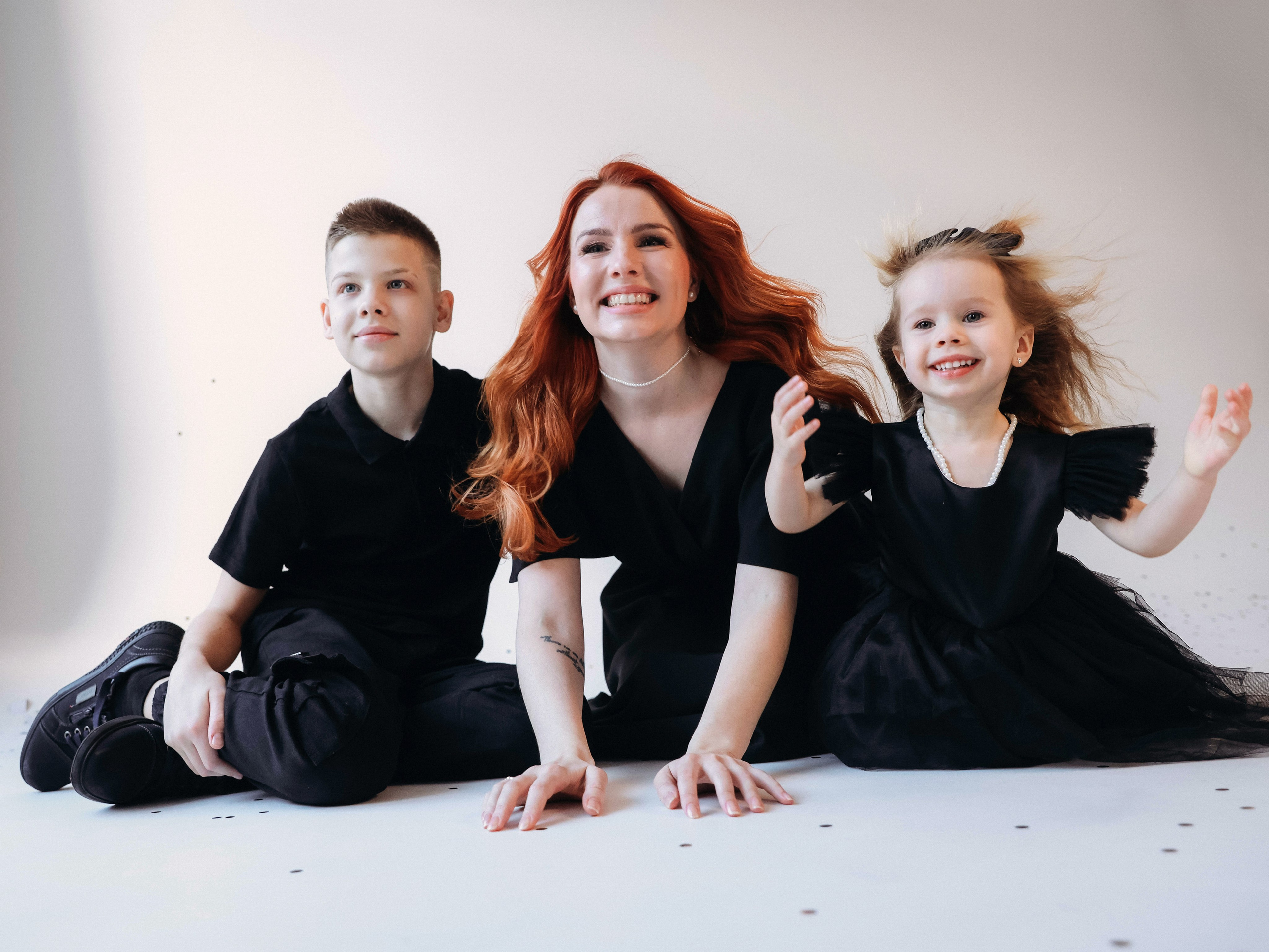 Семейная фотосессия in Black. Мультифотограф Динара Ахмедзянова