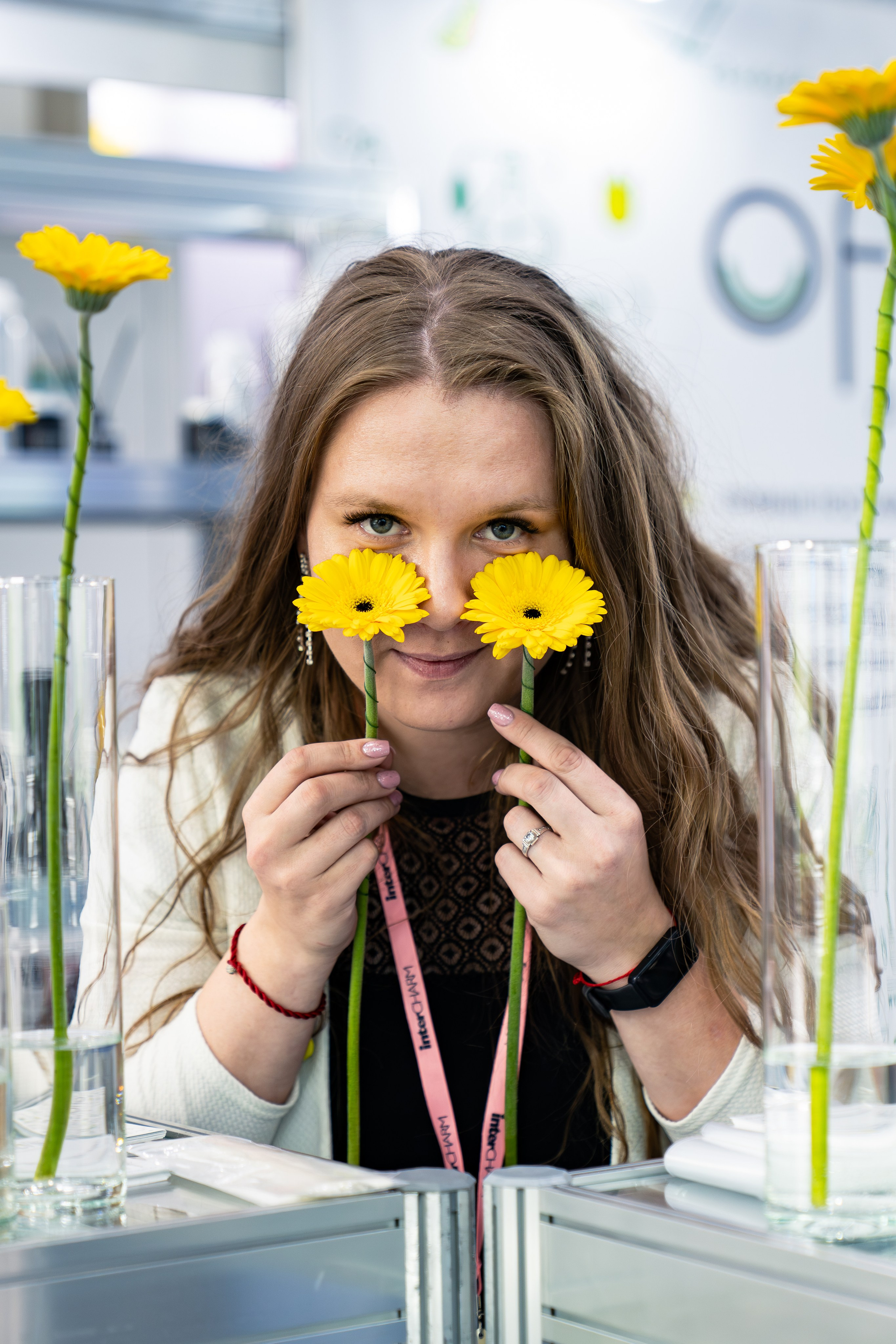 Oflores на выставке InterCHARM 2025. Фотограф Владимир Бакарюк