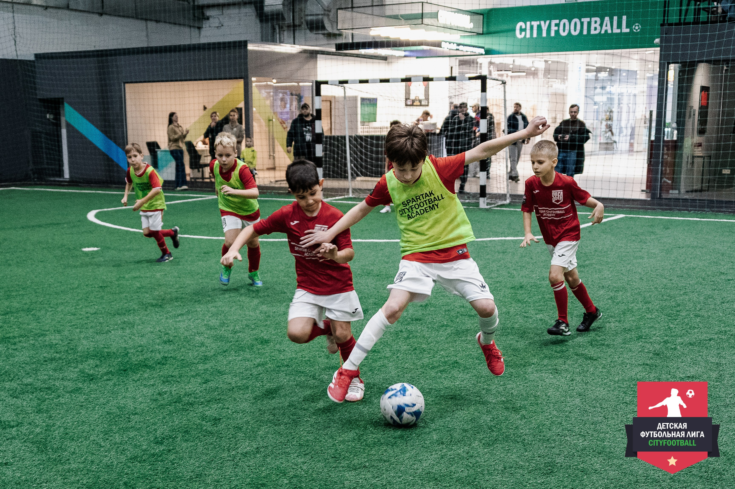 Турнир детской футбольной лиги CityFootball. Фотограф Владимир Бакарюк