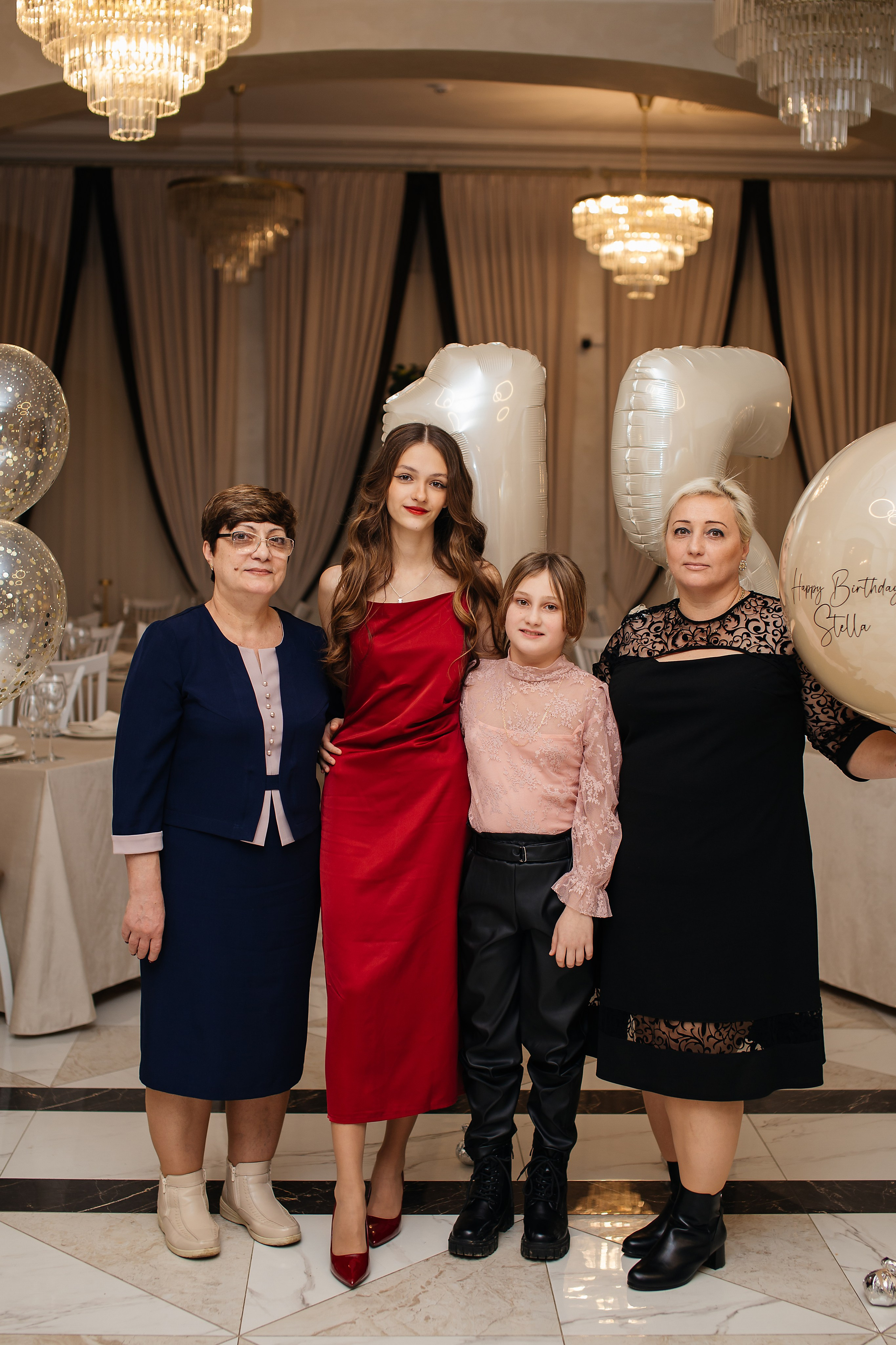 Стелле 15 лет