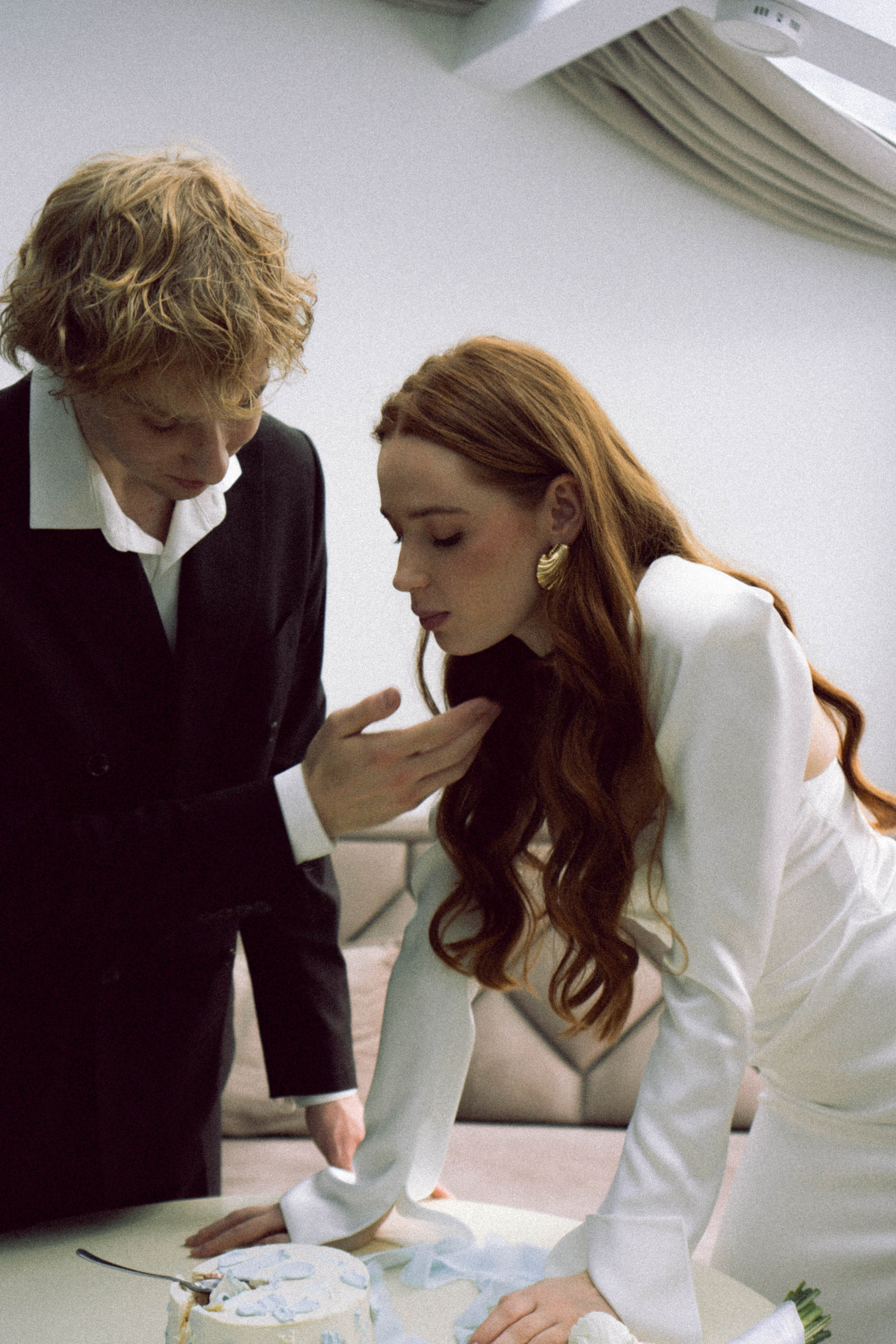 СВАДЕБНАЯ СЬЕМКА В ОТЕЛЕ. СБОРЫ ЖЕНИХА И НЕВЕСТЫ И ТАКЖЕ ТОР И ПОДГОТОВКА К ПРОГУЛКЕ. Профессиональный фотограф, Санкт-Петербург — Виктория Богомолова