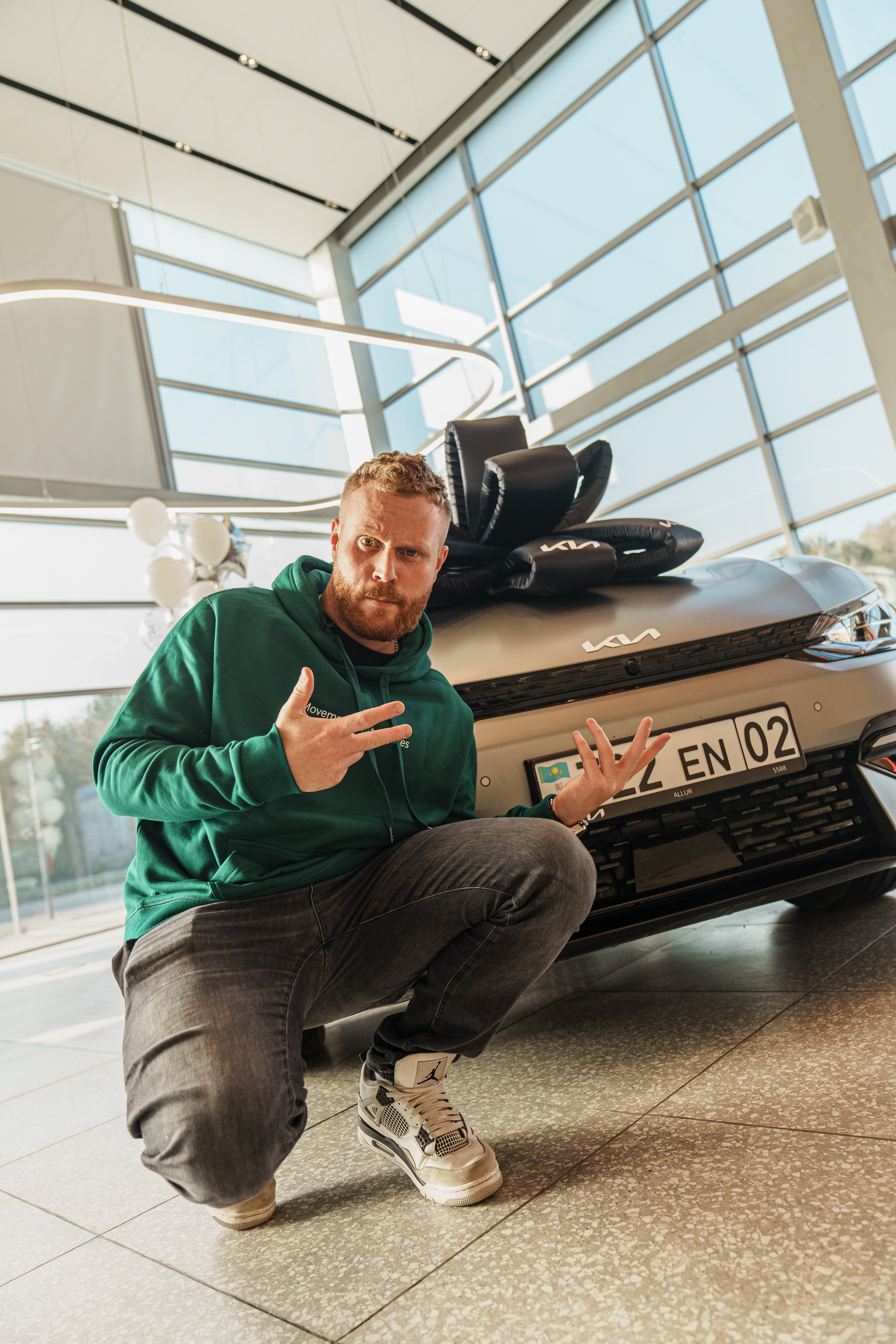 Kia EV6 Вручение Евгений Чебаткову. Фотограф TAULAN_1