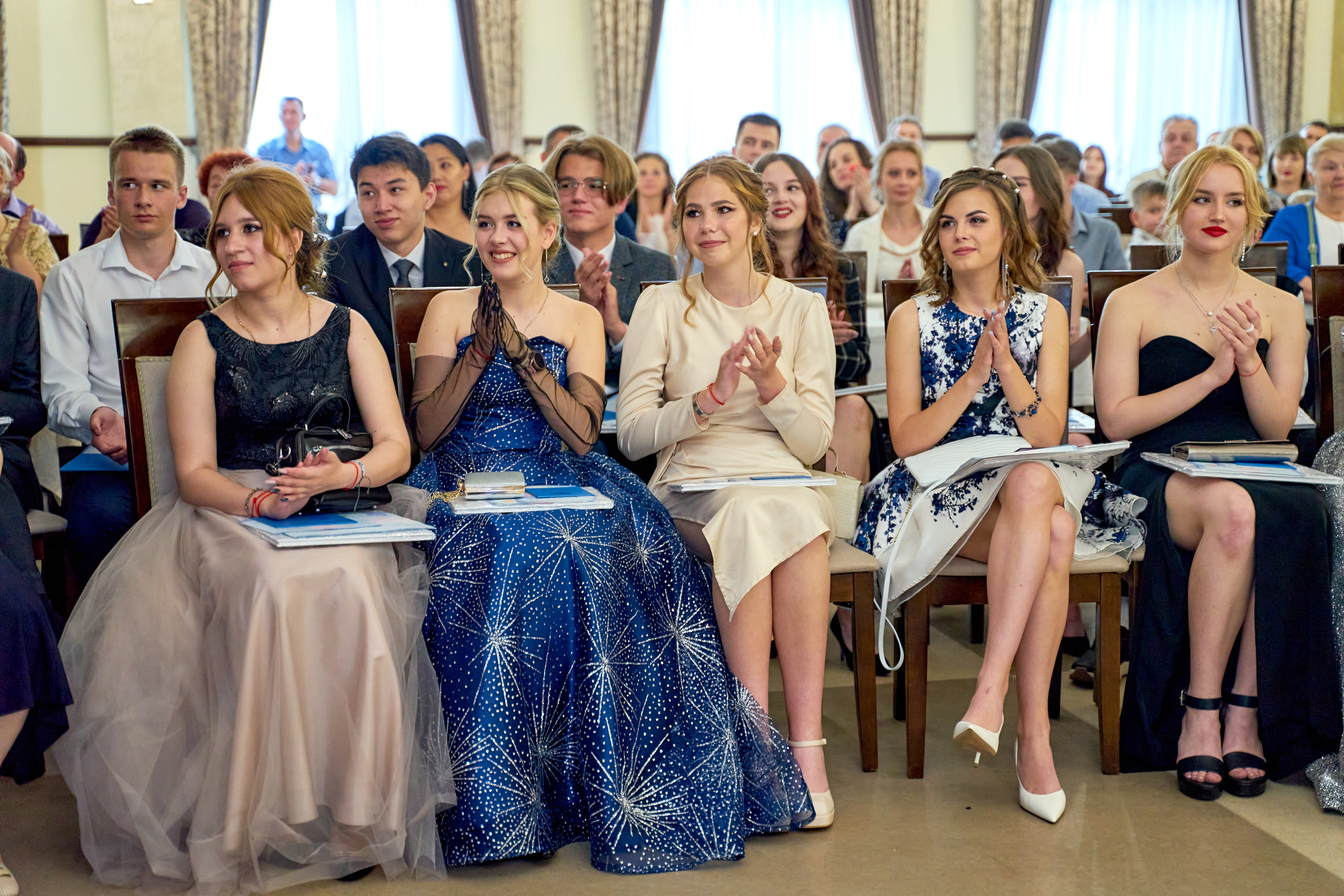 Выпускной. Выпускные фотокниги во Владивостоке Джуган Елена