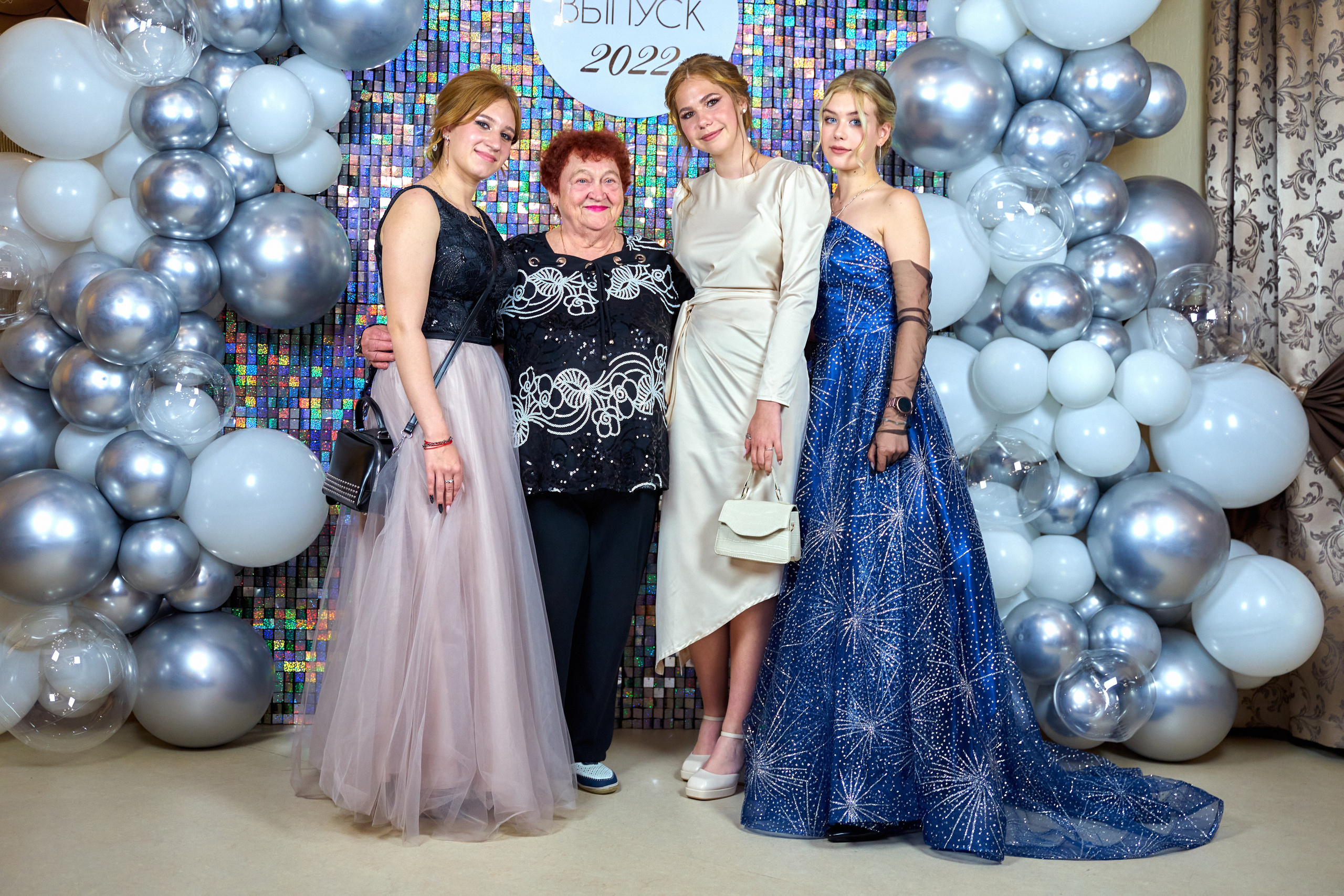 Выпускной. Выпускные фотокниги во Владивостоке Джуган Елена