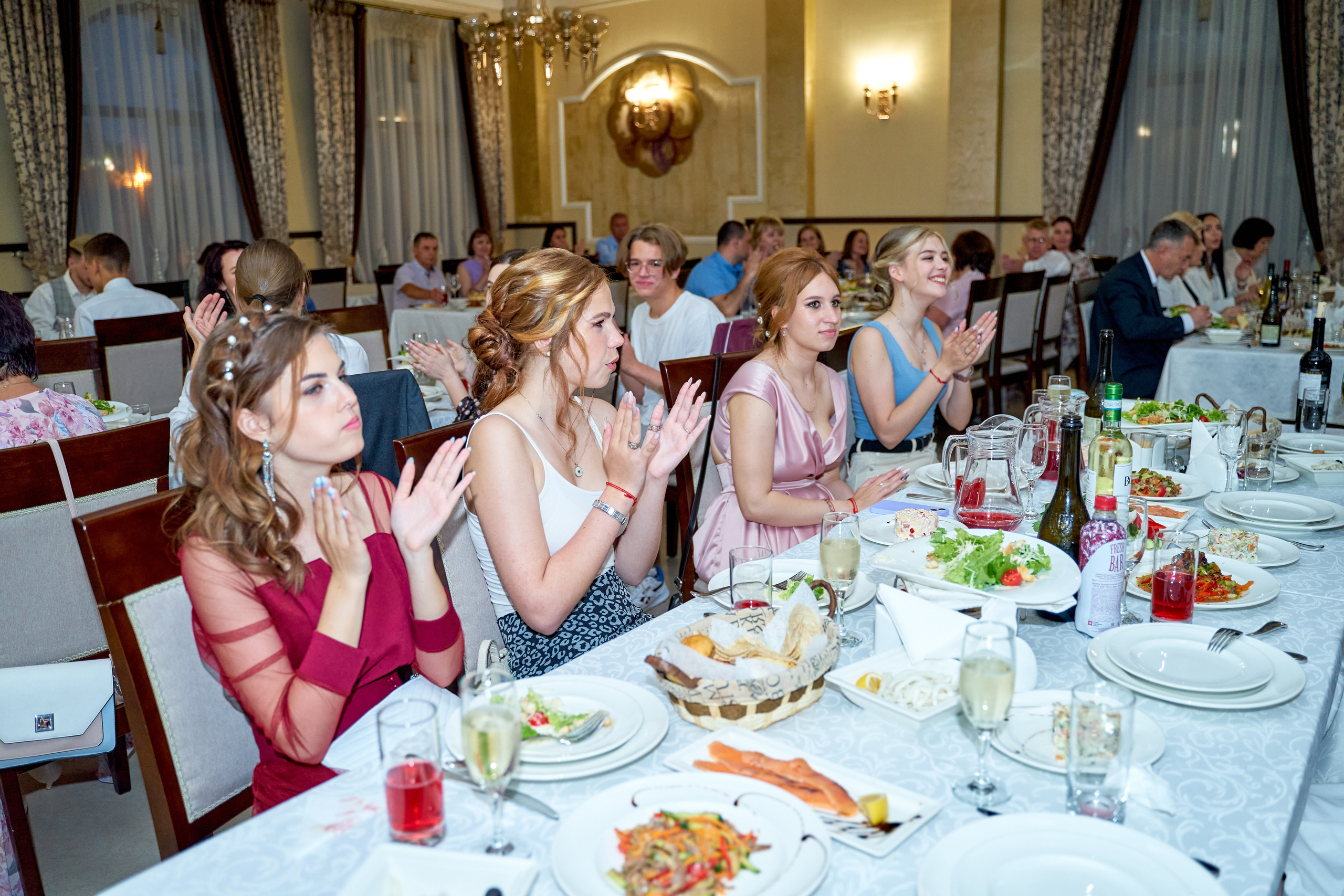 Выпускной. Выпускные фотокниги во Владивостоке Джуган Елена