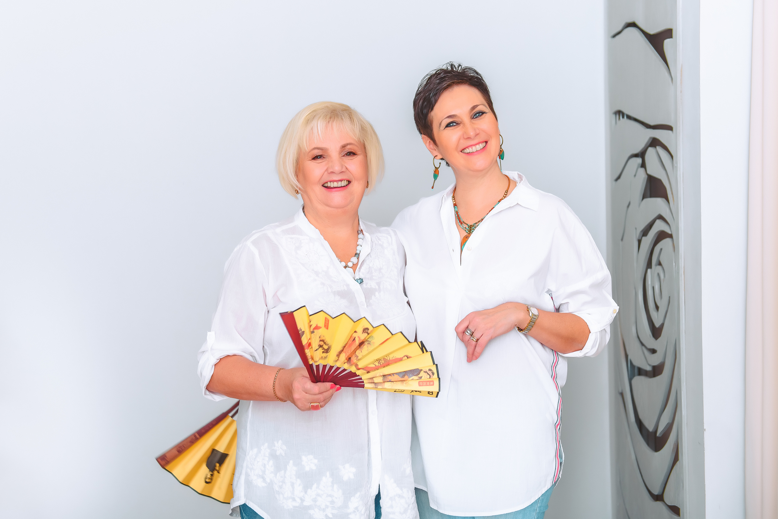 Ирина с любимой мамой фотостудия PROSTYLE. Свадебный и семейный фотограф в Москве Юлия Винник