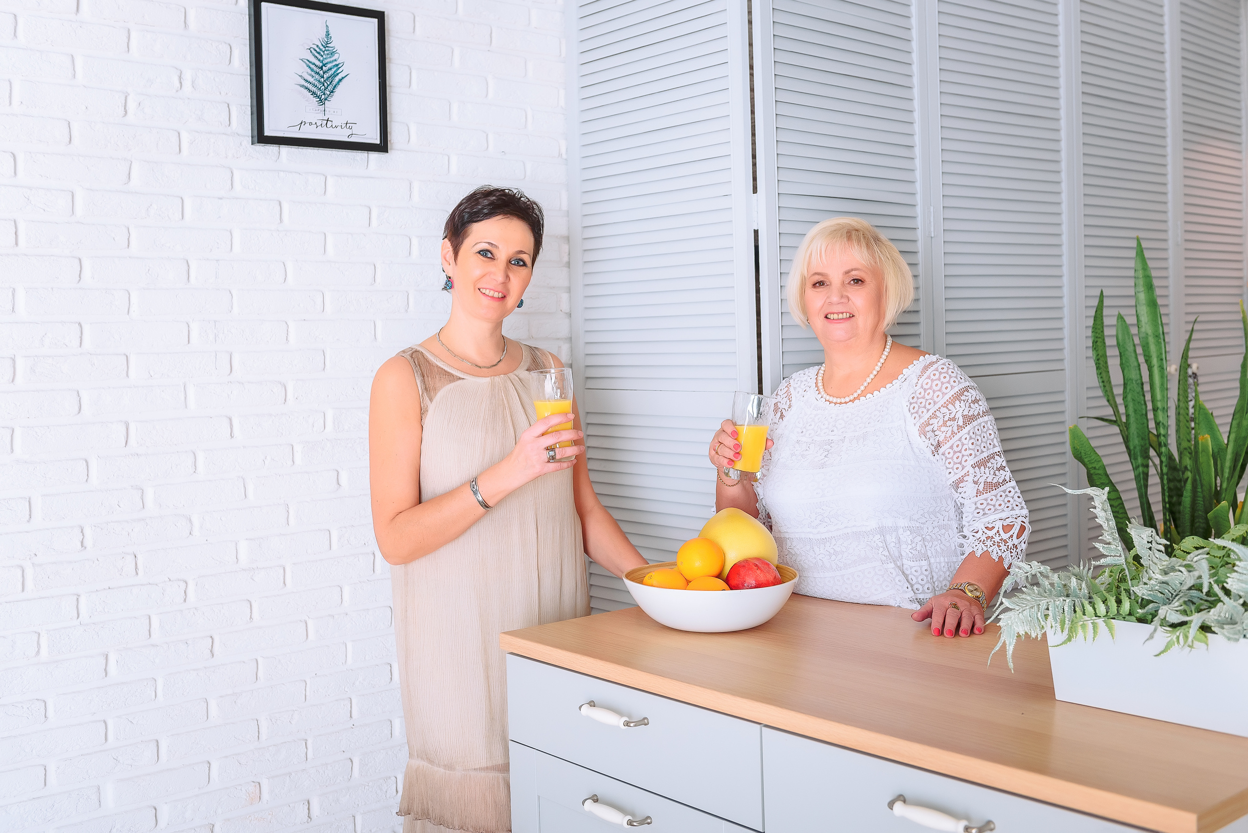 Ирина с любимой мамой фотостудия PROSTYLE. Свадебный и семейный фотограф в Москве Юлия Винник