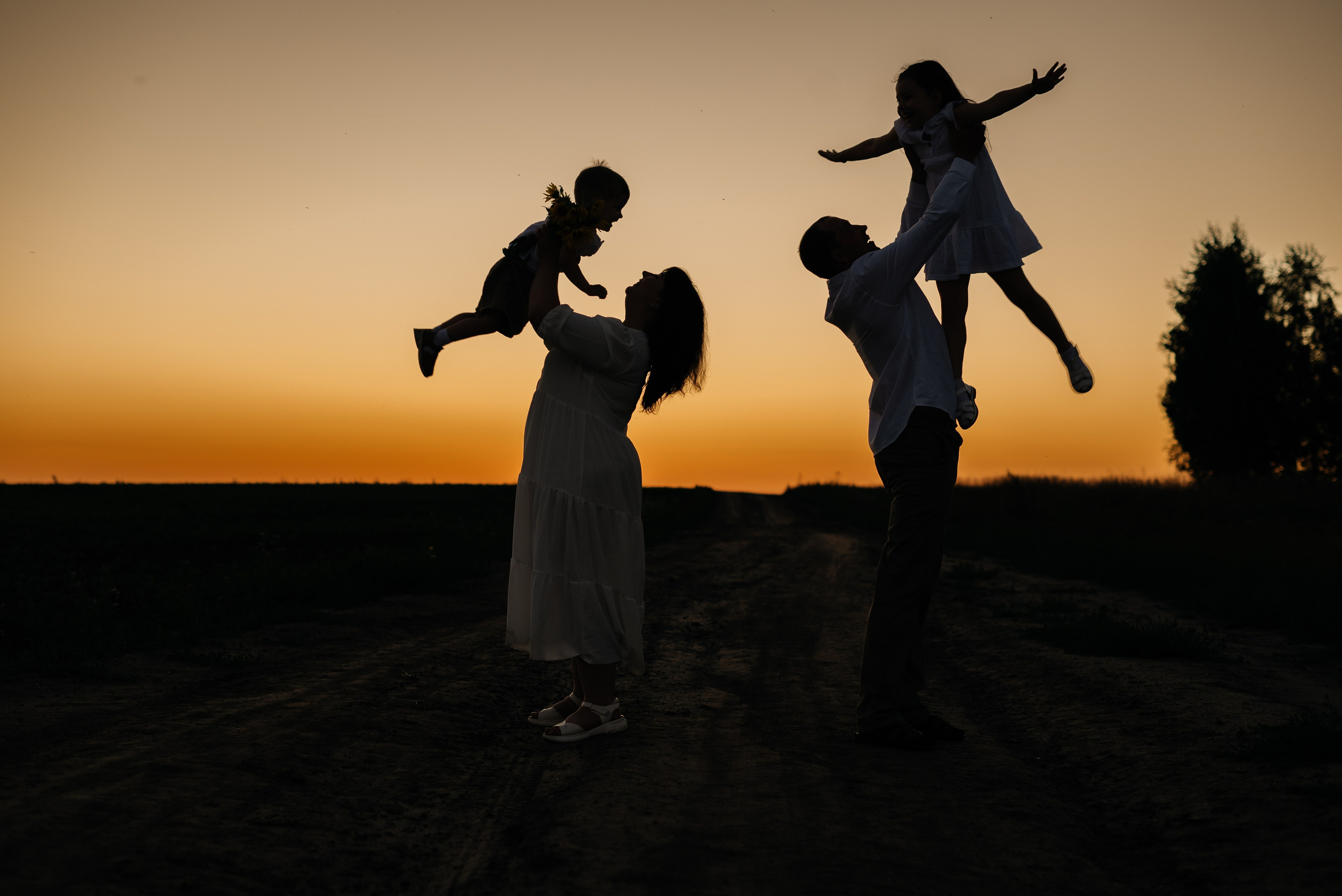 Семейная фотосессия на природе. Свадебный, семейный и школьный фотограф в Бийске Ксения Мамаева