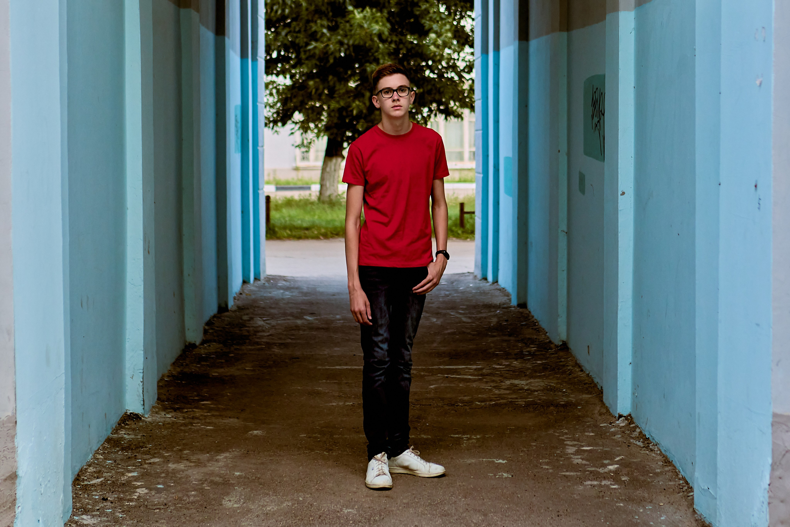 Портрет в арке дома г Дзержинск