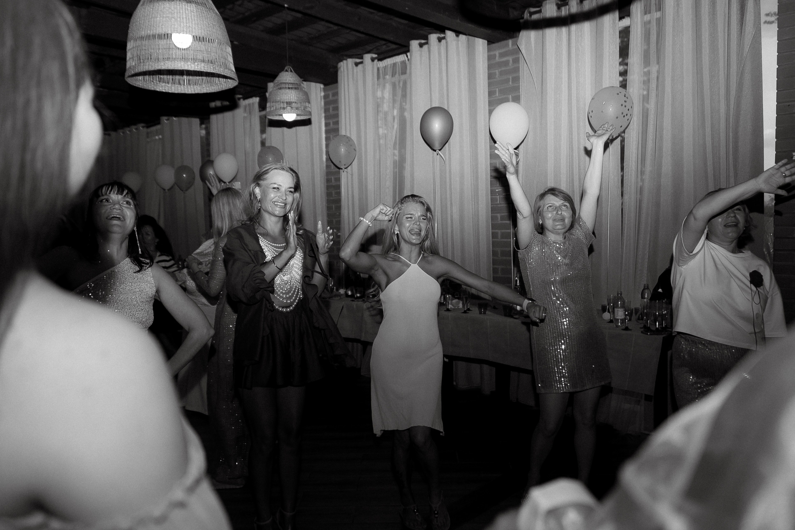 Репортаж с вечеринки в яхт клубе. Главная