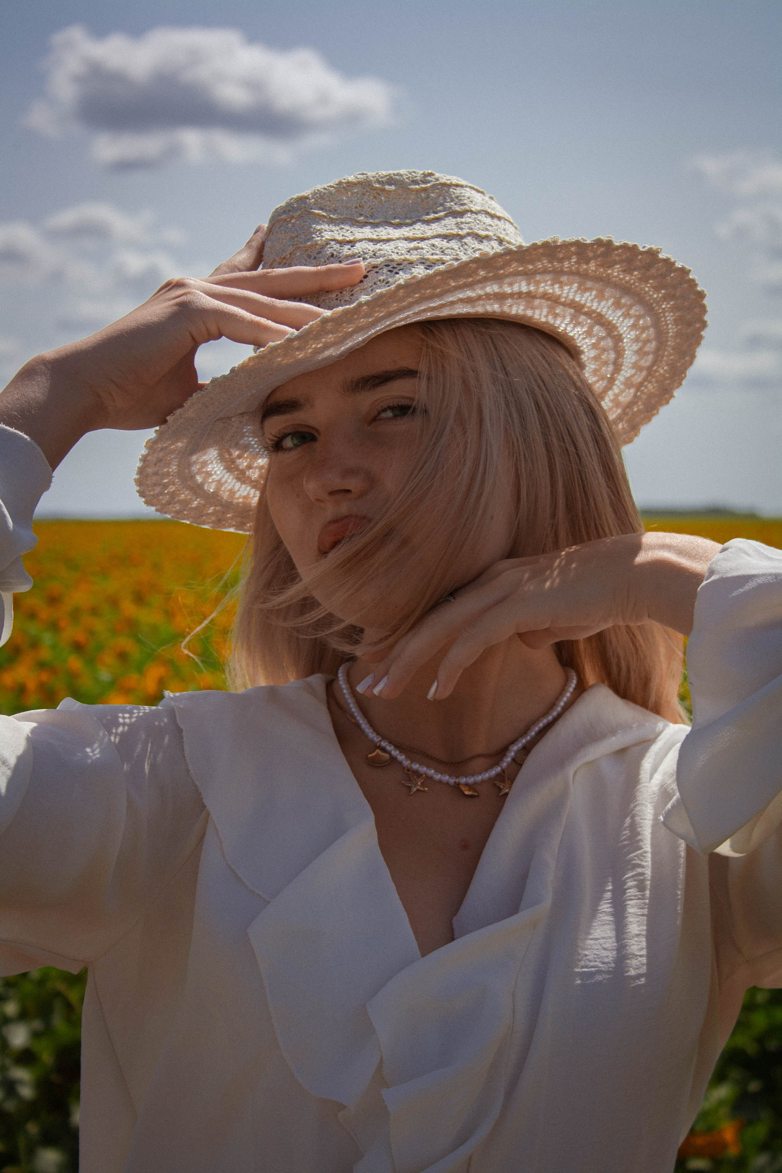 Настроение: уйти в поле с подсолнухами. Портретный фотограф в Саратове