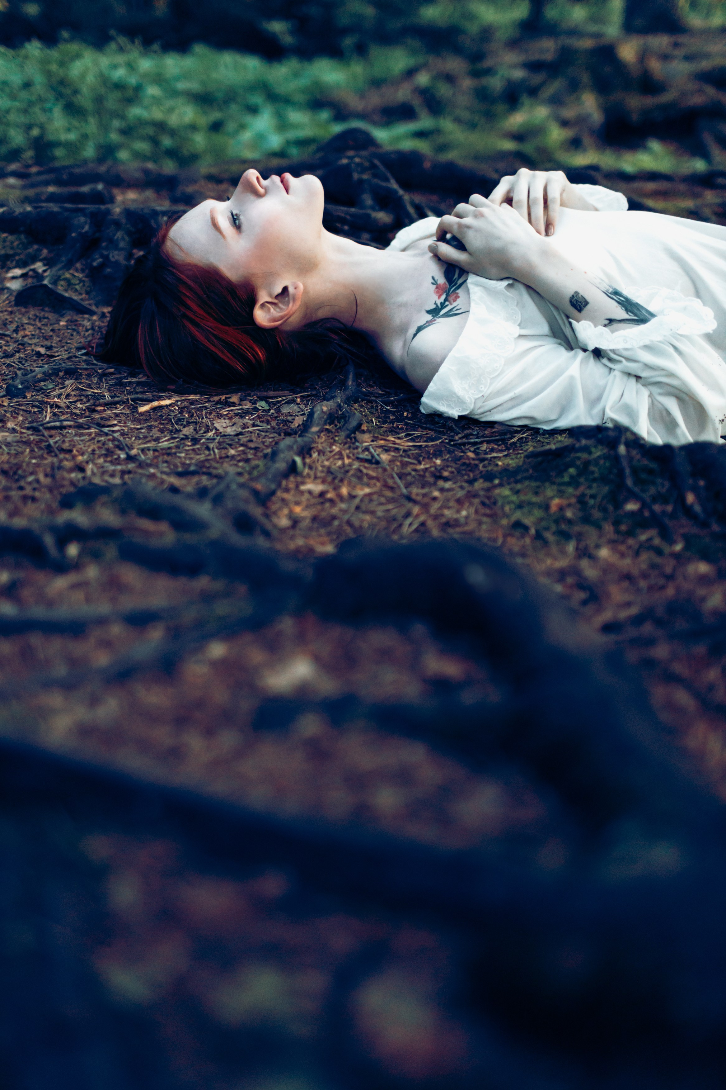 Сквозь листву. Портретный фотограф Лакшин Денис. Истории через фотографию