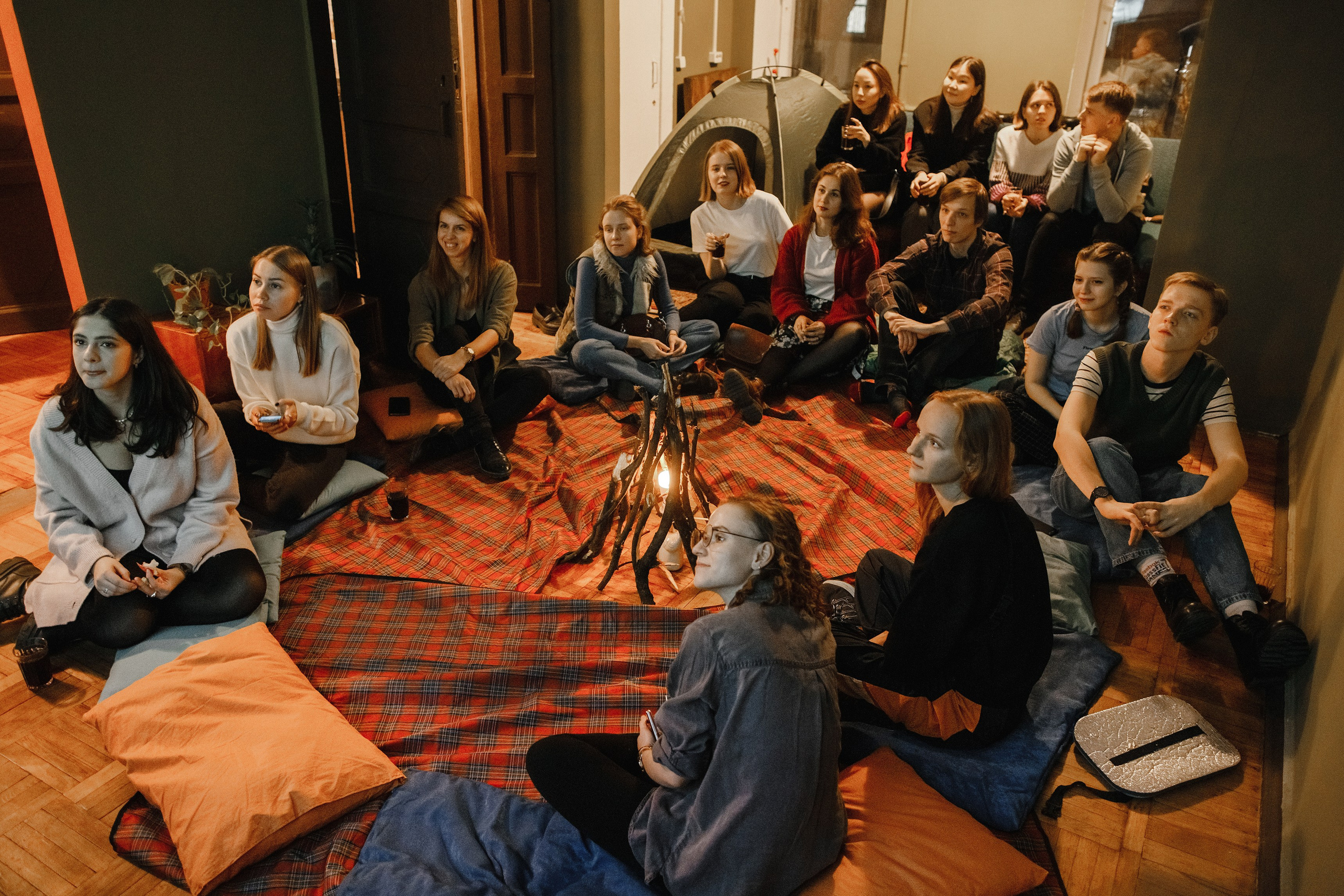 11.11.2022 // Совместно с ЕДЕМ.ДАЛЬШЕ. Фотовыставки serebro.gallery, в которых автором можешь стать ты! | Москва