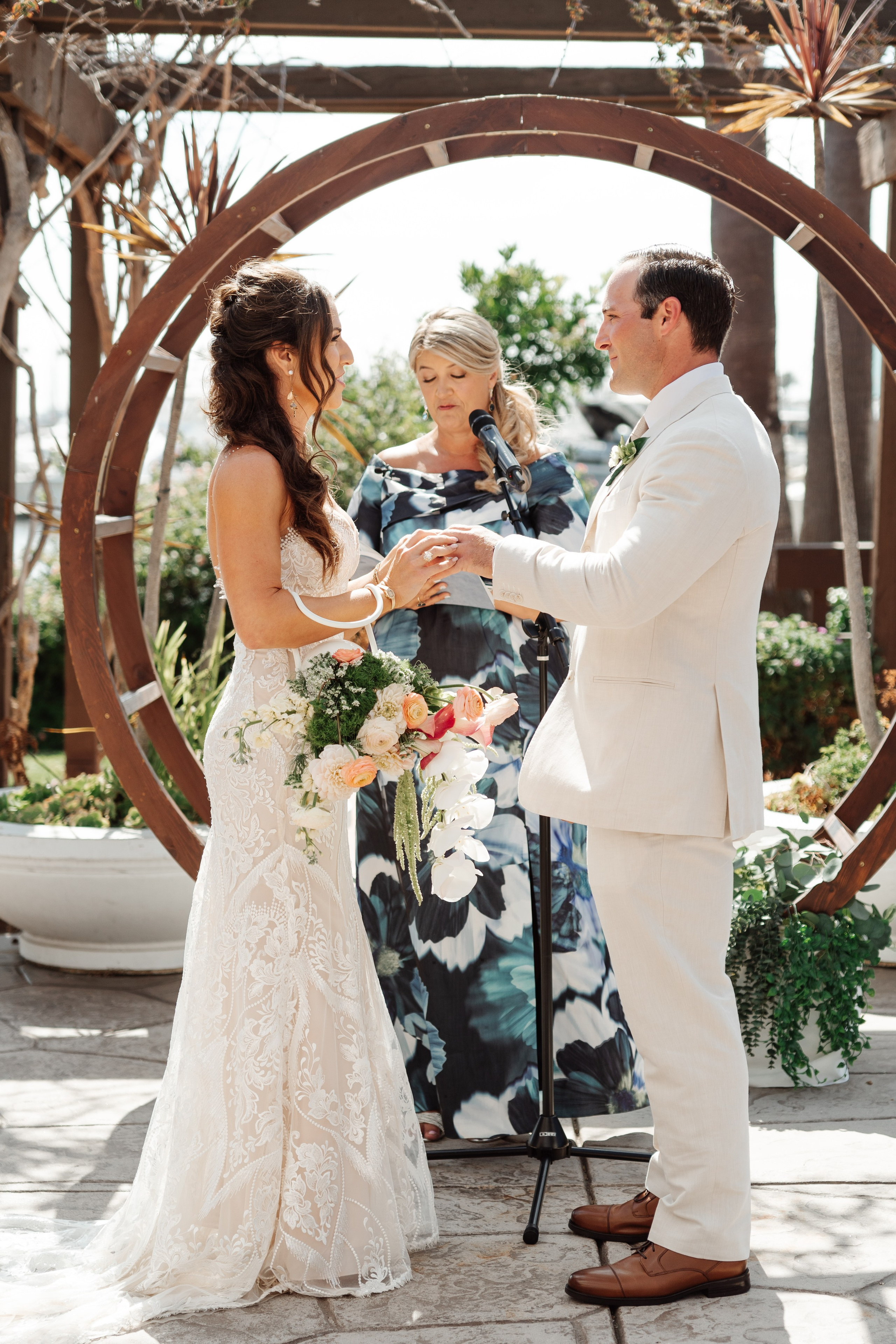 2025-08-16_BryanAmber. Ретушер Зенькевич Света