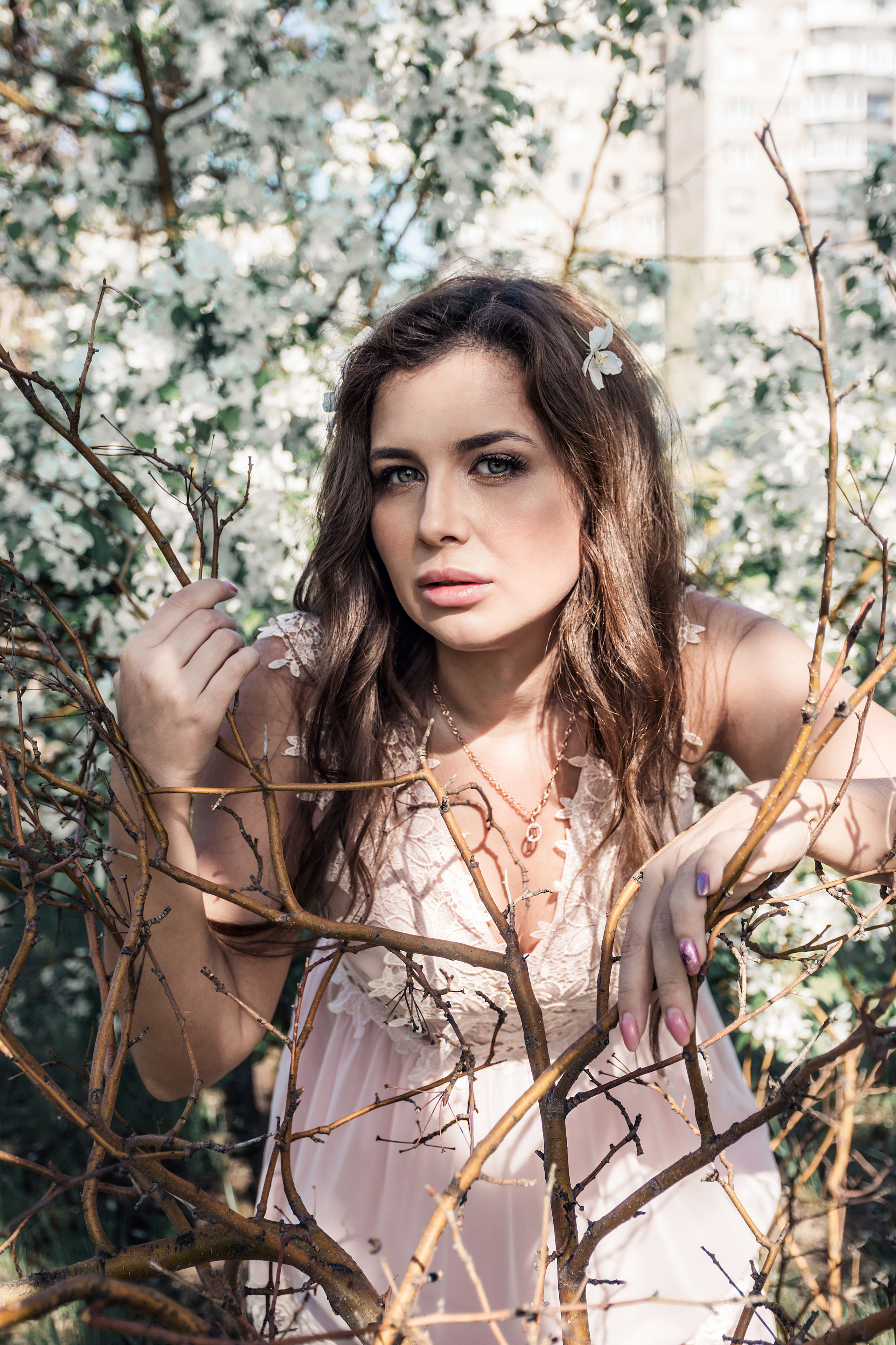 Виктория. Съёмка в яблоневом цвету. Фотограф в Магнитогорске Татьяна Лоскутова