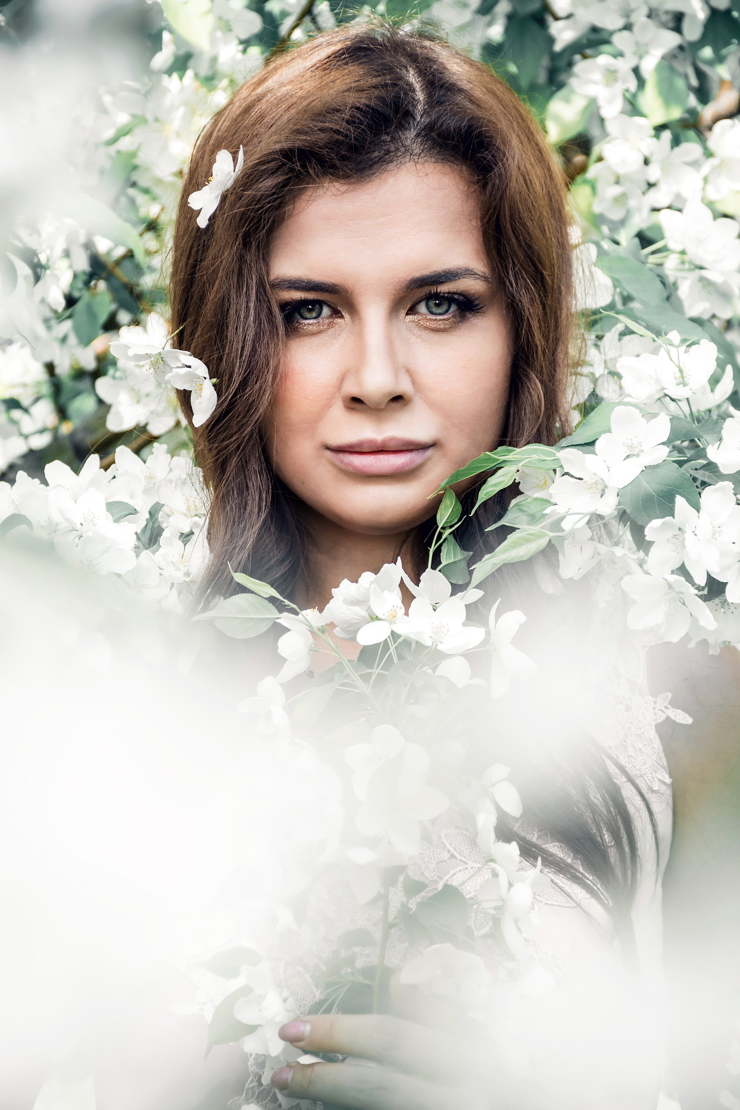 Виктория. Съёмка в яблоневом цвету. Фотограф в Магнитогорске Татьяна Лоскутова