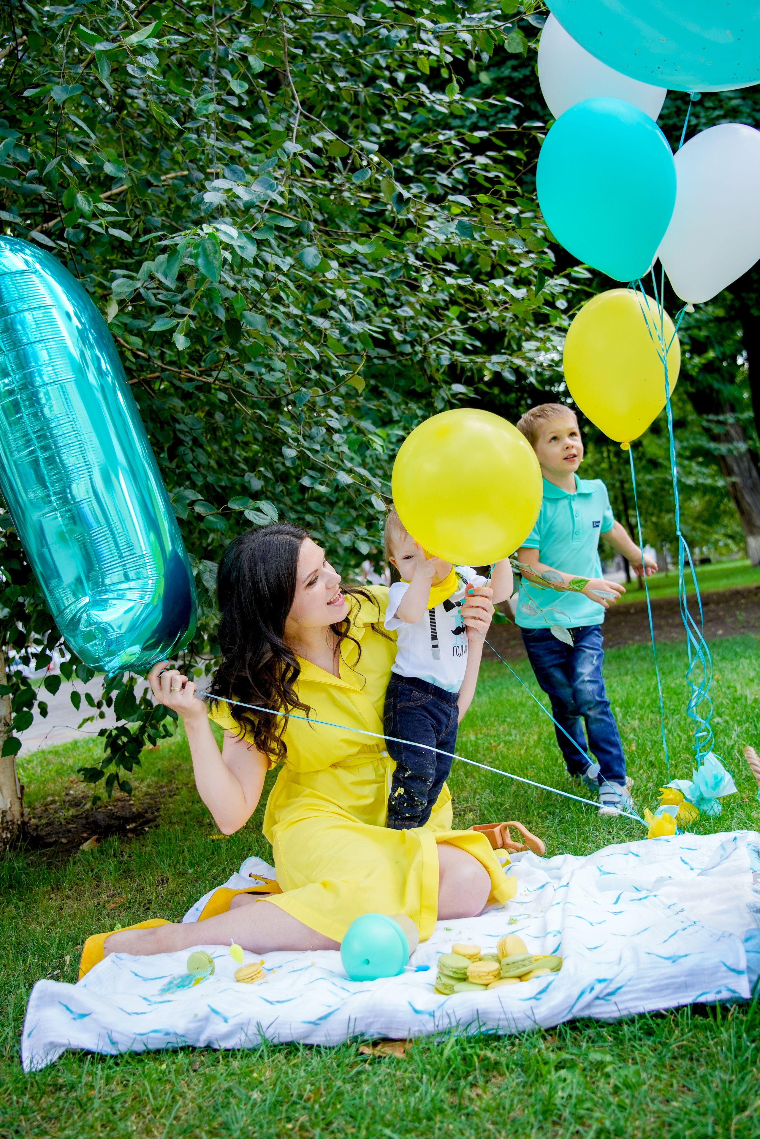 1 год)). Max Matvich and Victoria Basova are professionals in their field