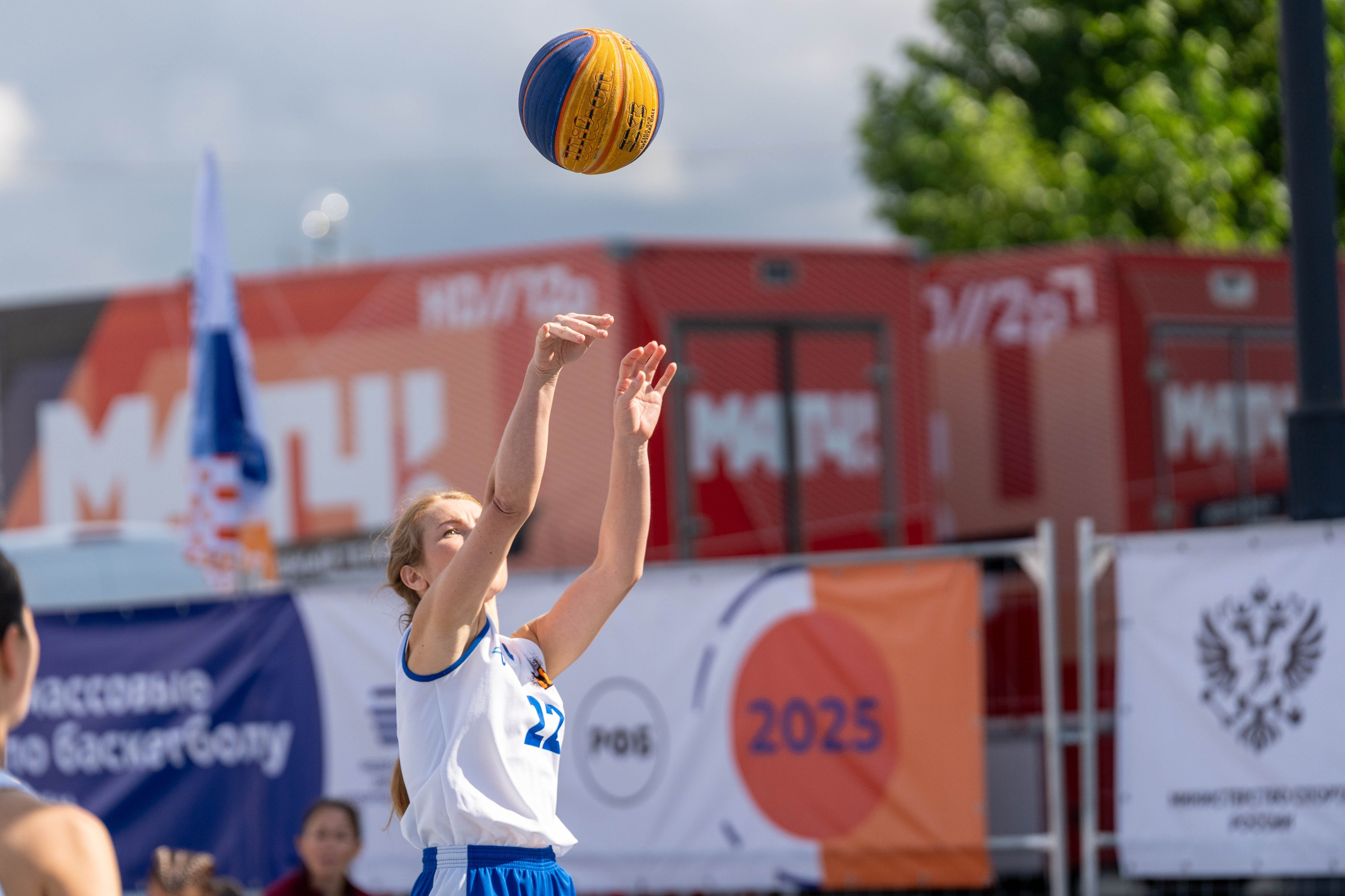 Репортажный кадр баскетбольного матча 3х3 «Оранжевый мяч» в СПб