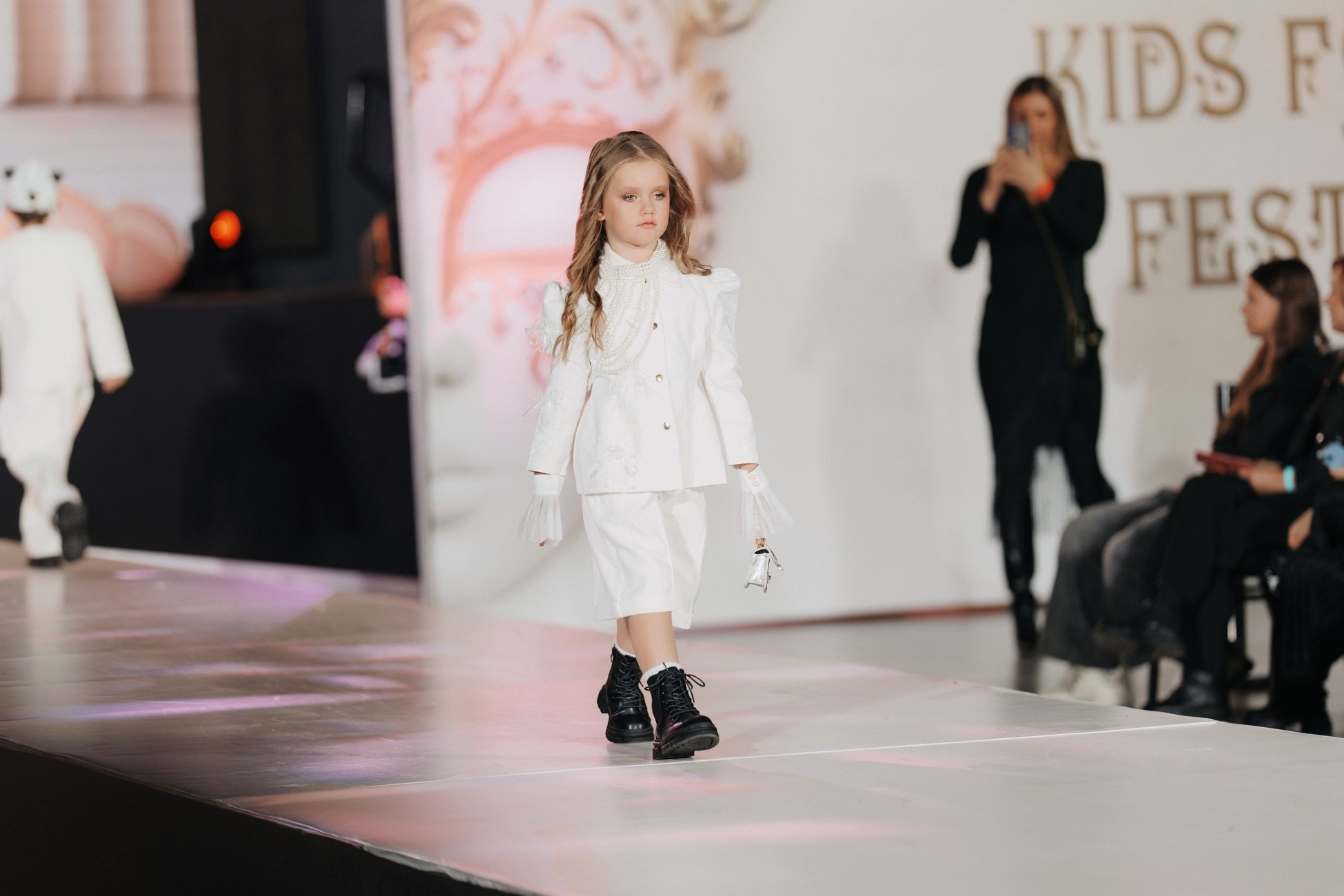 Kids Fashion Week. Annyshka