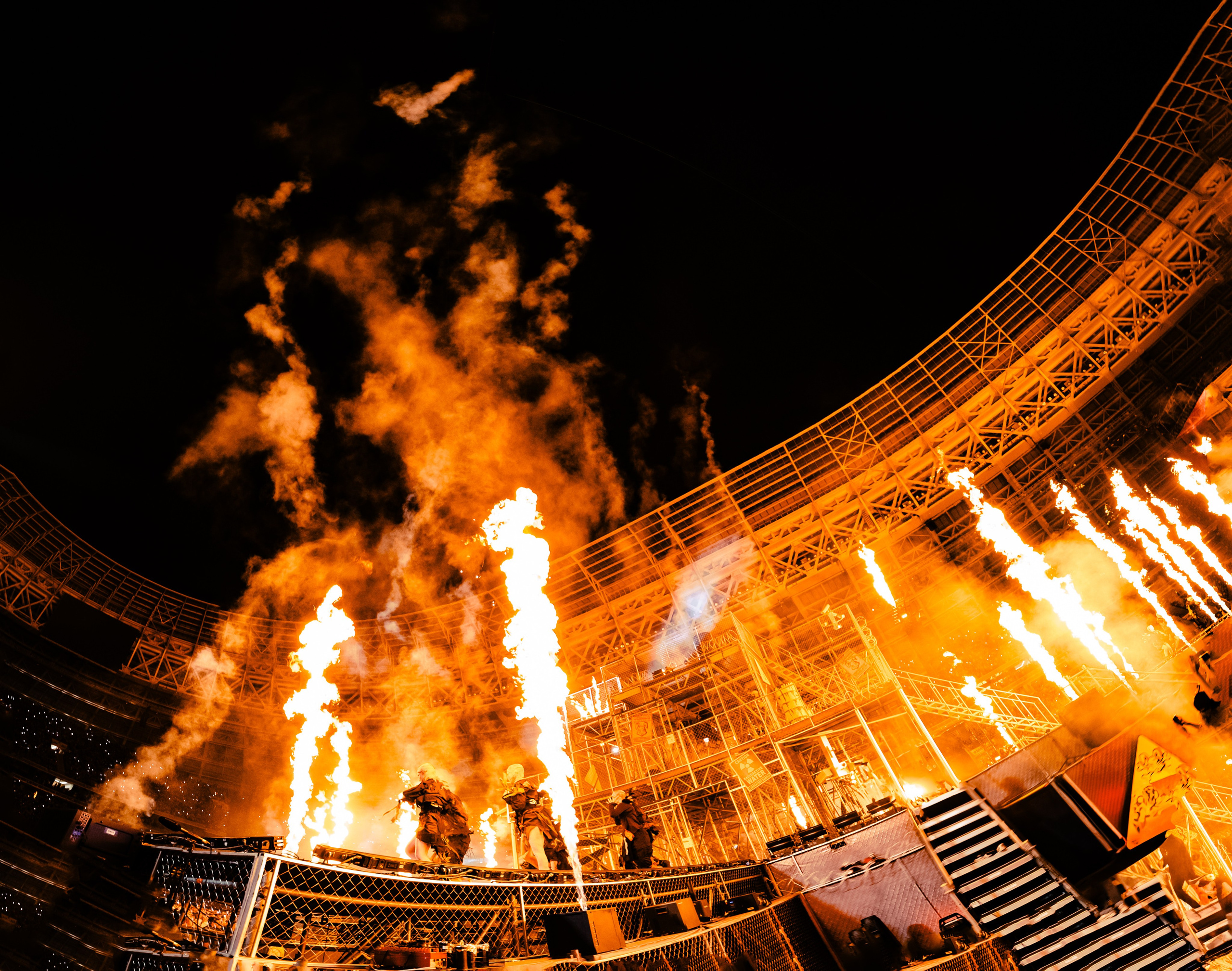 ЕГОР КРИД В ЛУЖНИКАХ 30.08.25. Концертный и репортажный фотограф в Москве и Санкт-Петербурге Мария