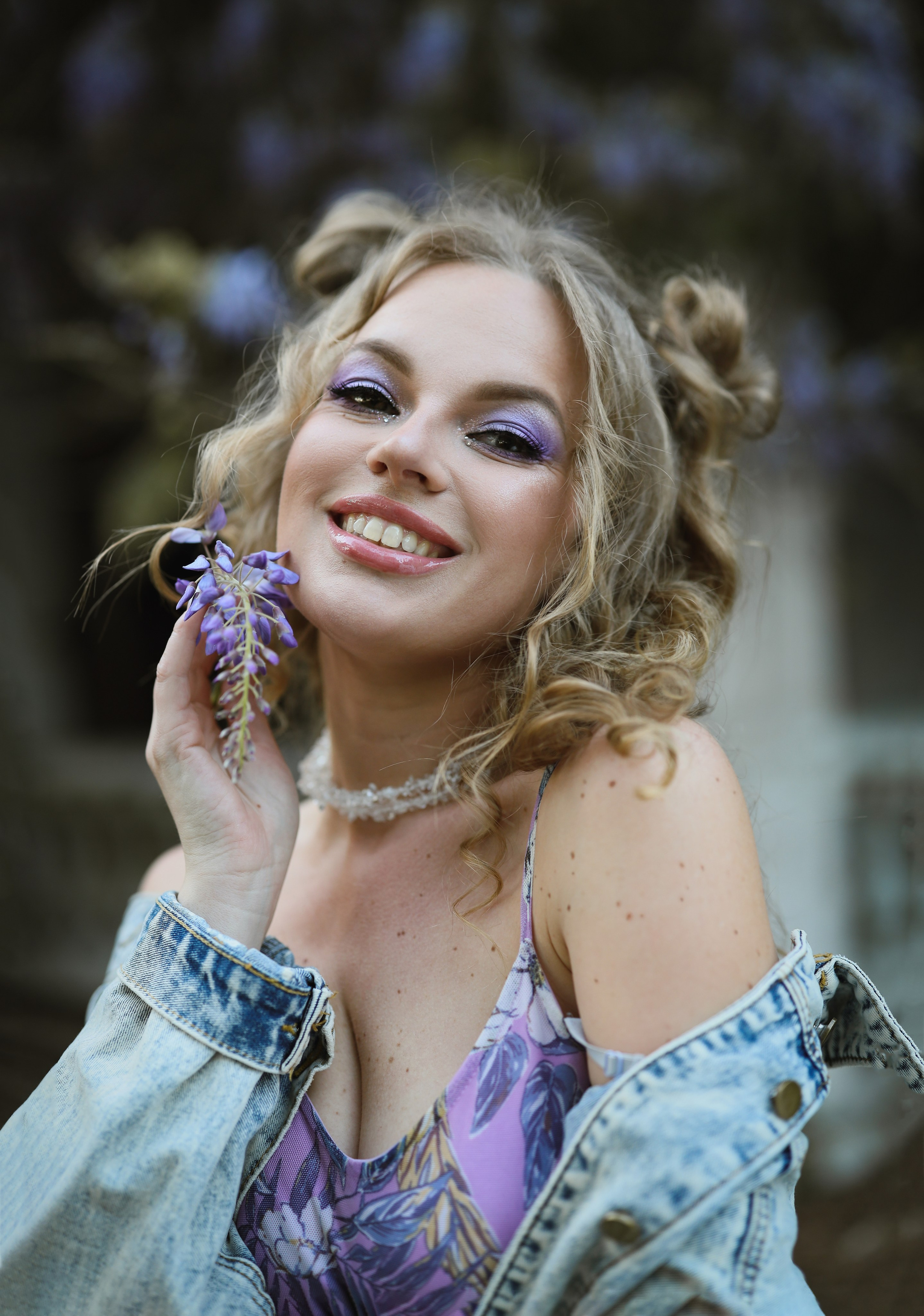 Фотосессия в глицинии для Юлии. Свадебный и семейный фотограф в Абхазии Жанна Соснина