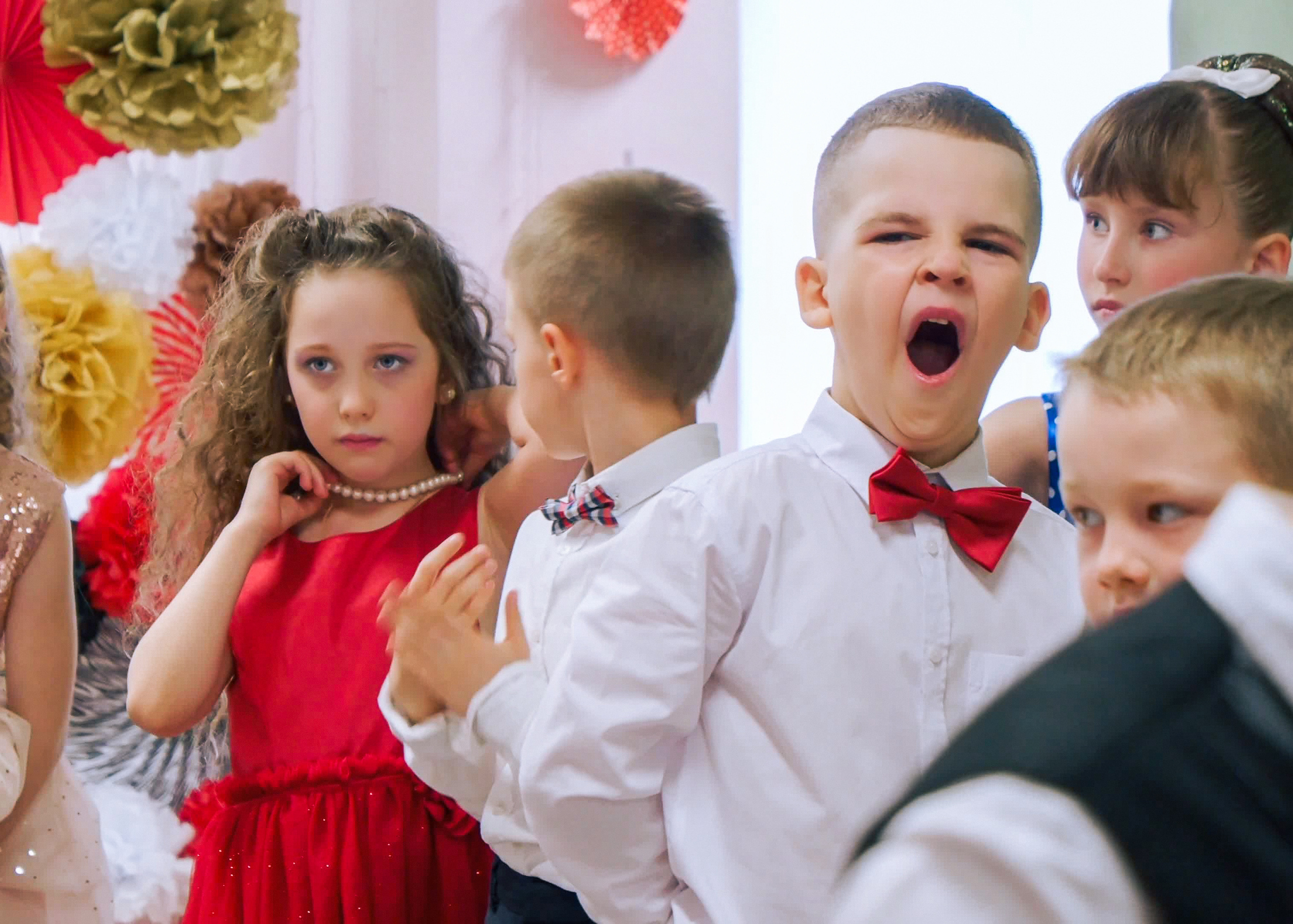 Выпускной праздник в Д/С «Ласточка». Фото с видеозаписи. Фотограф Никифоров-Гордеев Сергей. Москва и МО