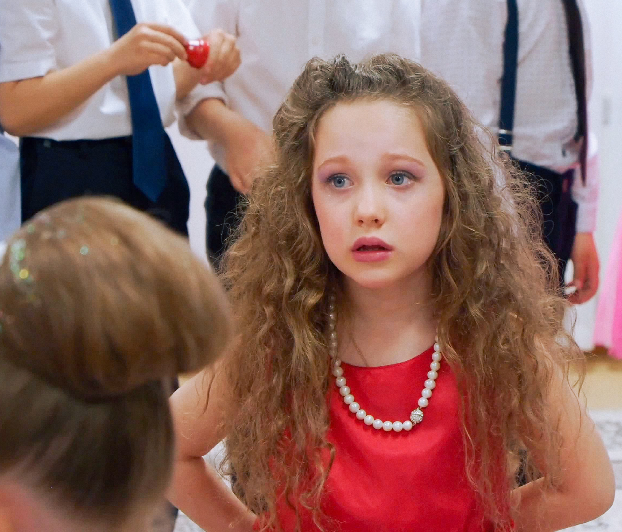 Выпускной праздник в Д/С «Ласточка». Фото с видеозаписи. Фотограф Никифоров-Гордеев Сергей. Москва и МО