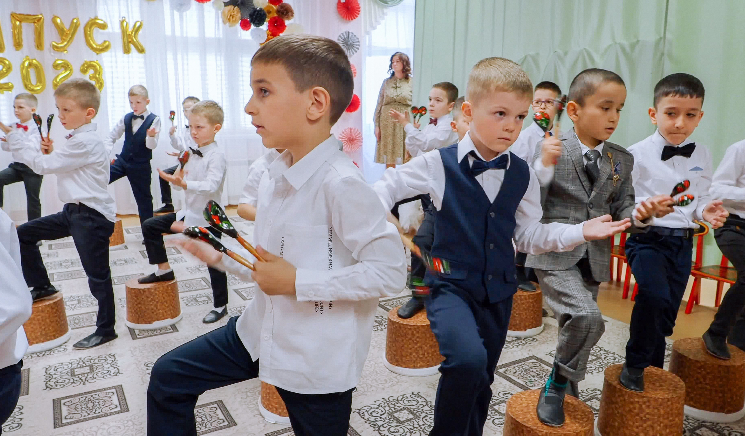 Выпускной праздник в Д/С «Ласточка». Фото с видеозаписи. Фотограф Никифоров-Гордеев Сергей. Москва и МО