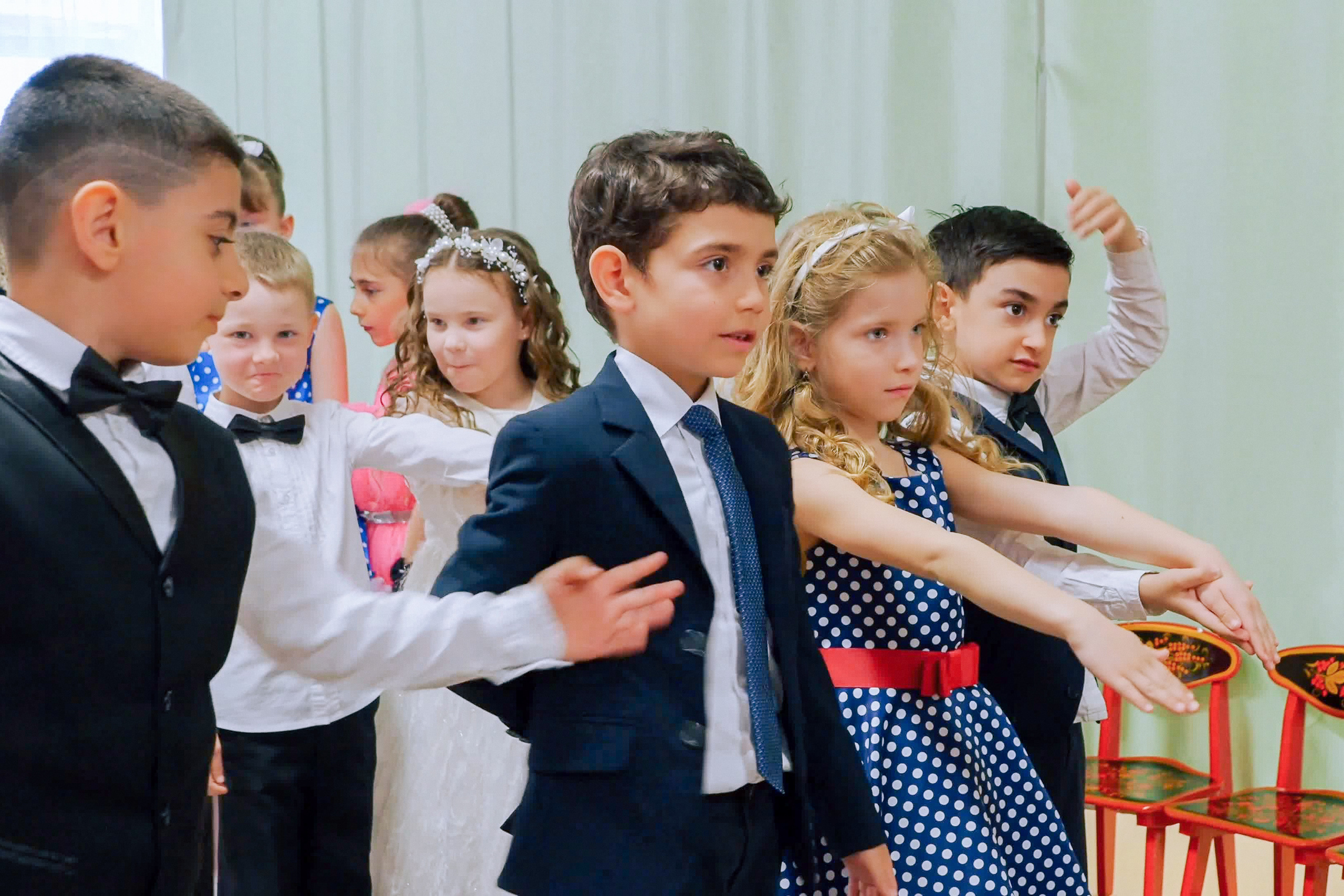 Выпускной праздник в Д/С «Ласточка». Фото с видеозаписи. Фотограф Никифоров-Гордеев Сергей. Москва и МО