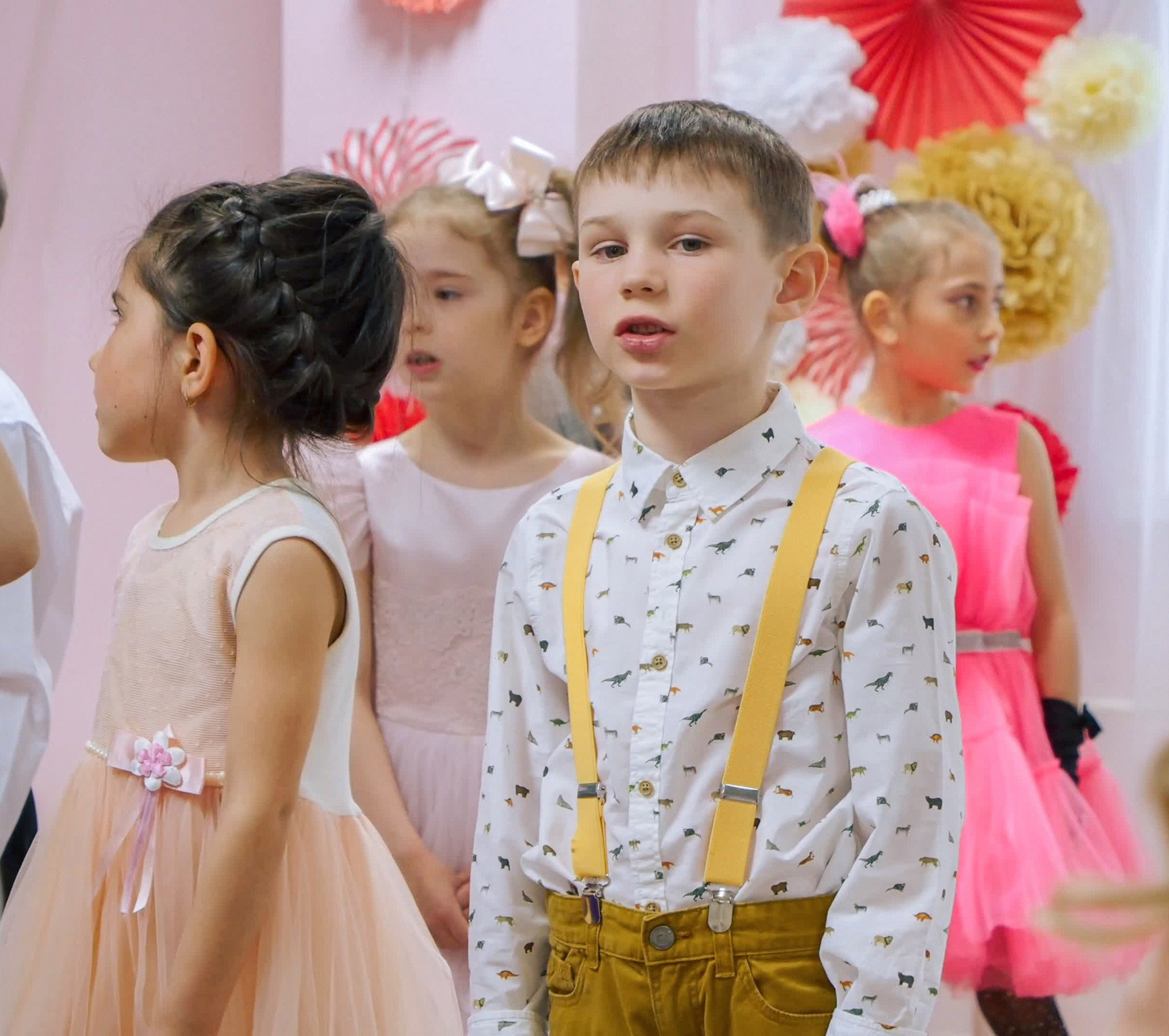 Выпускной праздник в Д/С «Ласточка». Фото с видеозаписи. Фотограф Никифоров-Гордеев Сергей. Москва и МО