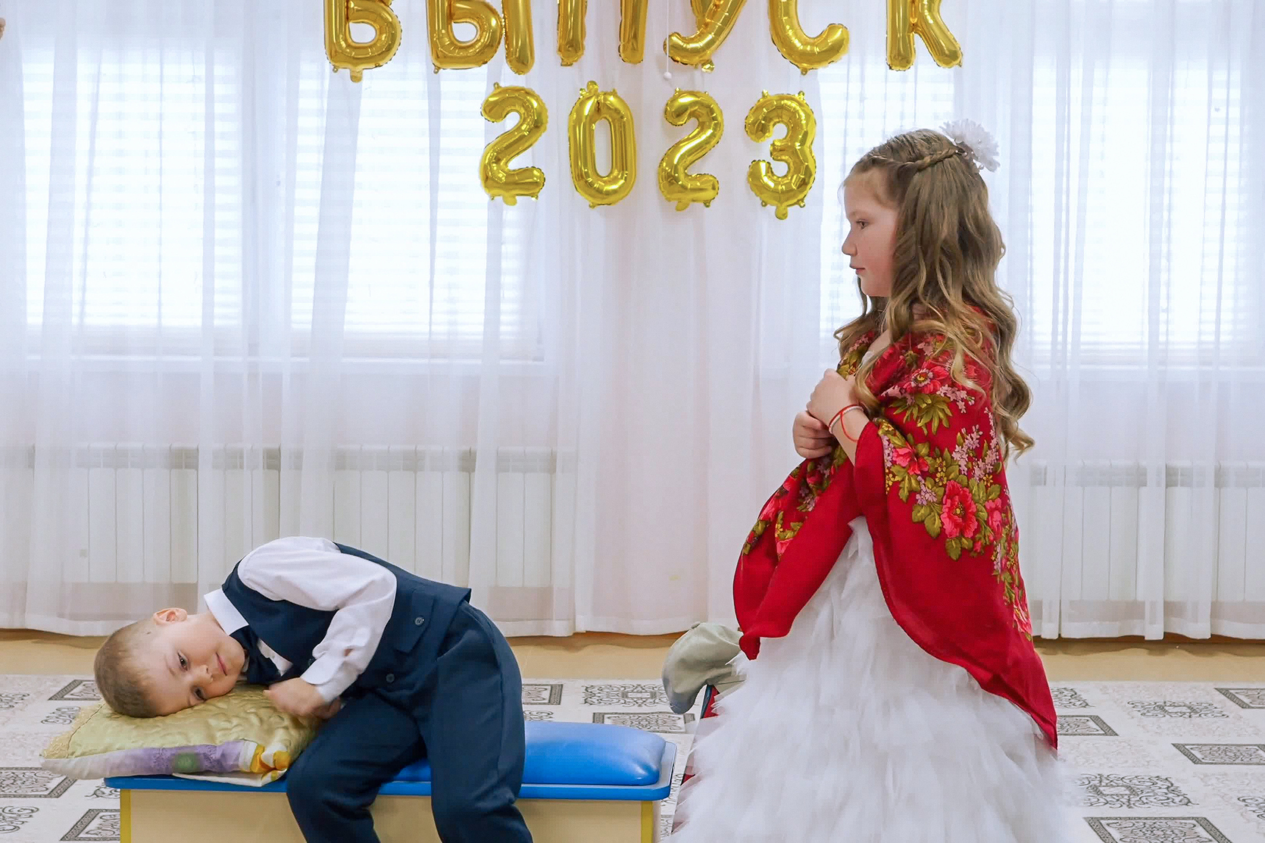 Выпускной праздник в Д/С «Ласточка». Фото с видеозаписи. Фотограф Никифоров-Гордеев Сергей. Москва и МО