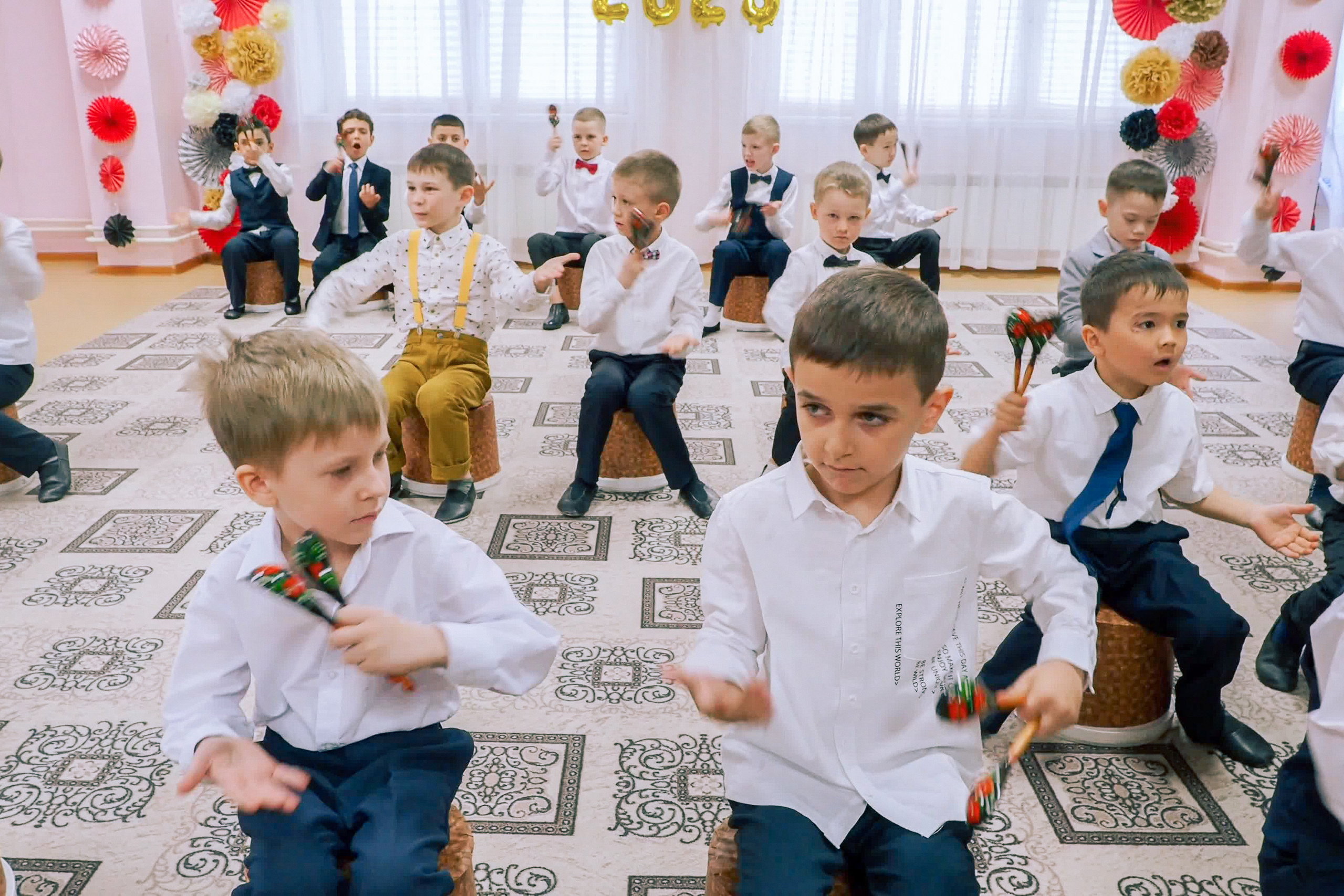 Выпускной праздник в Д/С «Ласточка». Фото с видеозаписи. Фотограф Никифоров-Гордеев Сергей. Москва и МО