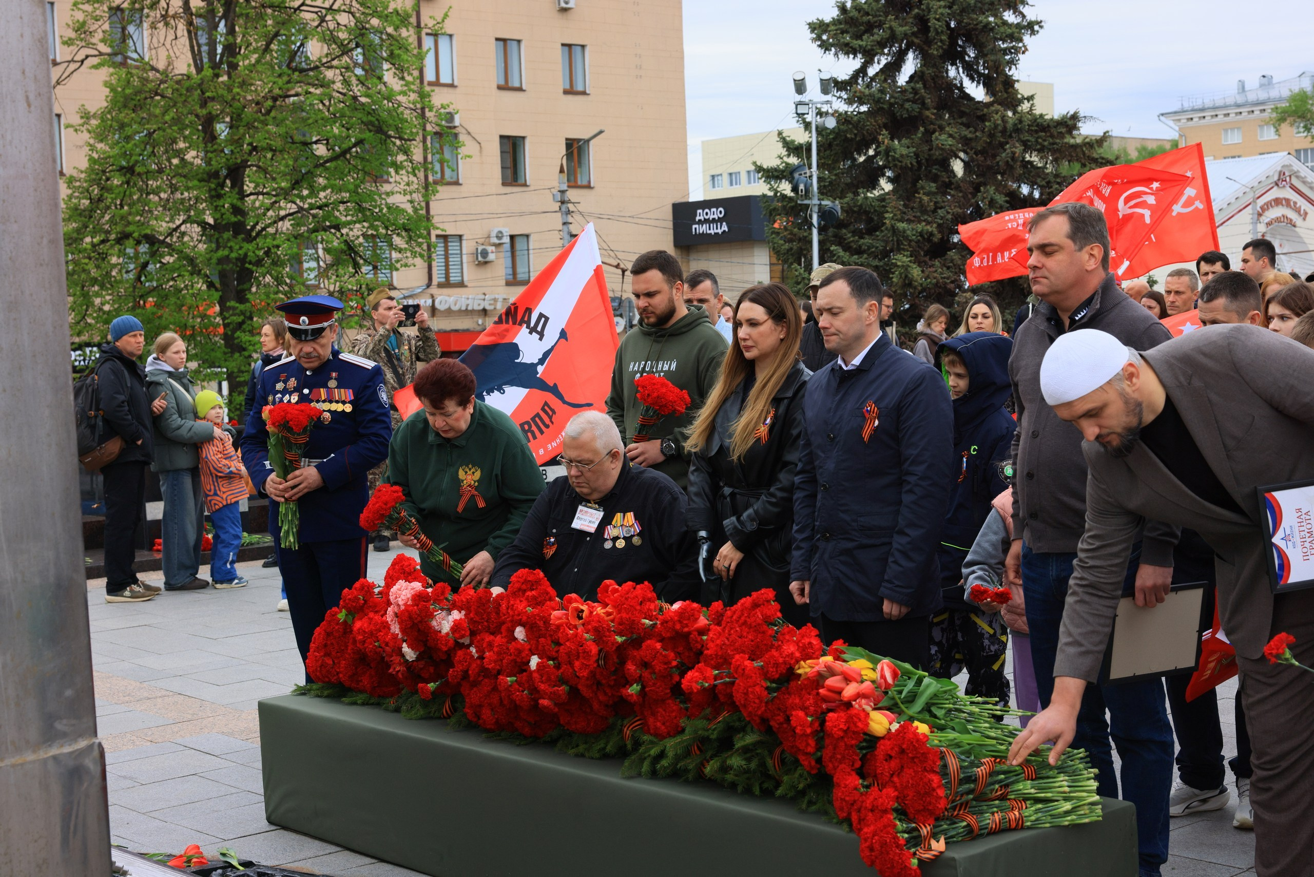 9 мая 2026 Хаммер клуб в День Победы в Туле (У мемориала «Защитникам неба Отечества», музея оружия, «Три штыка». Фотограф в Туле Крупский АнДРей. Фотостудия «КАДР71» в Туле