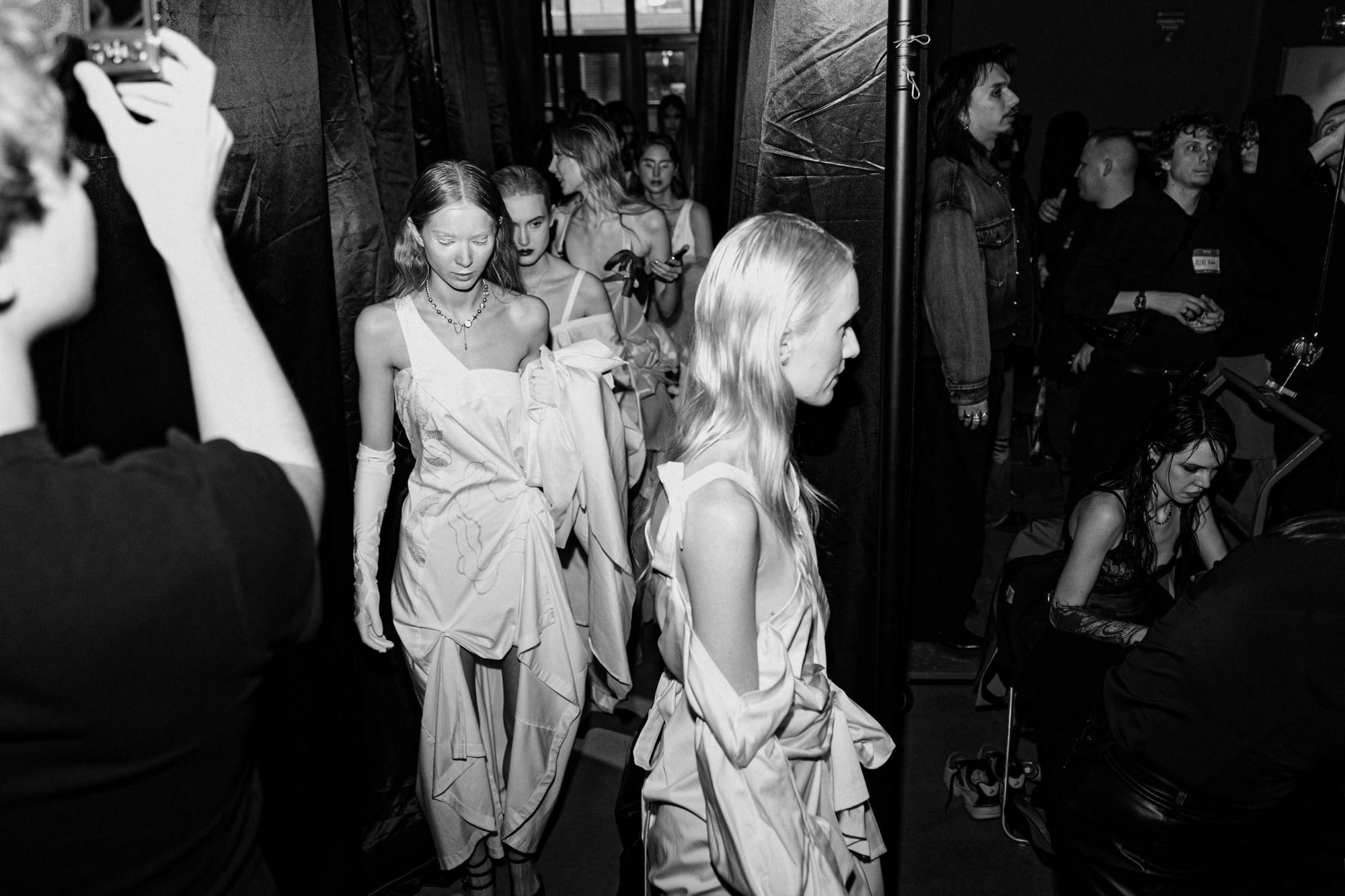 AUXI FASHION SHOW 2024. Backstage. Свадебный фотограф в Санкт‑Петербурге Елена Пчельникова