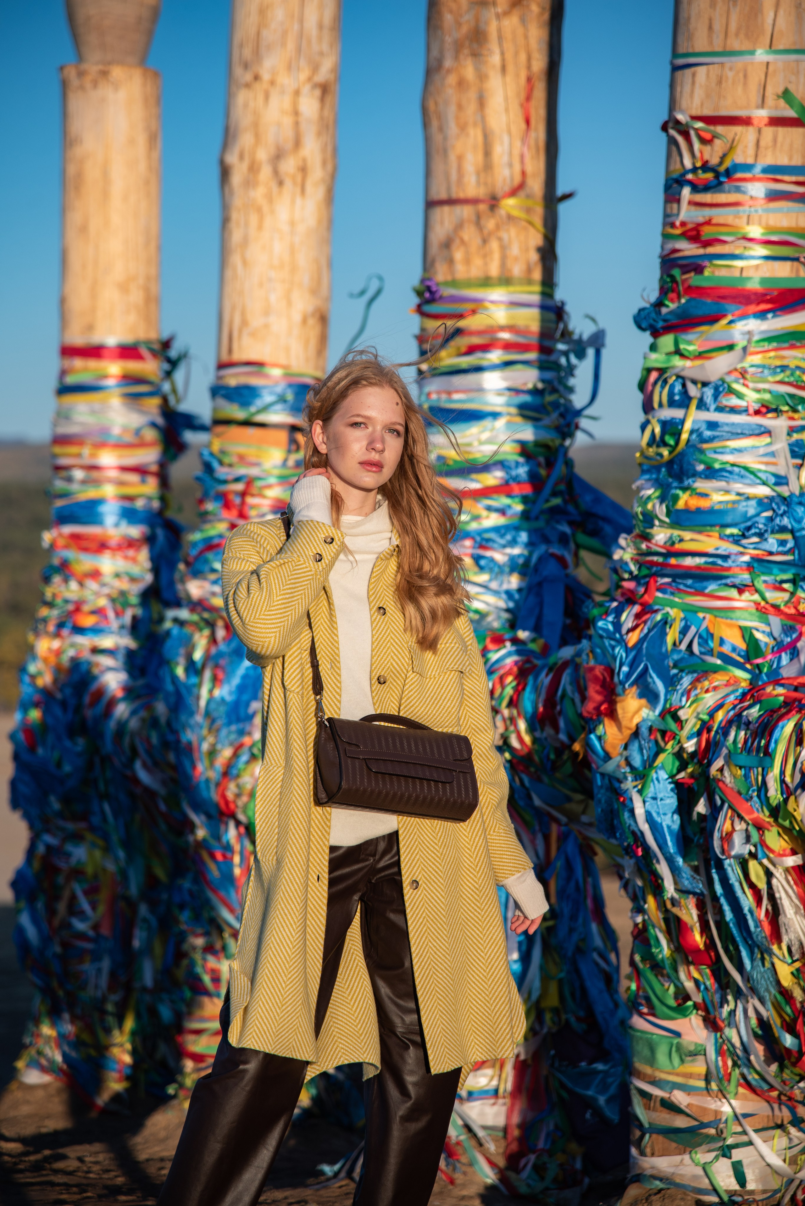 Съёмка одежды на Ольхоне. Занимаюсь профессиональной фотографией и живу рядом с Байкалом. Работаю в разных жанрах