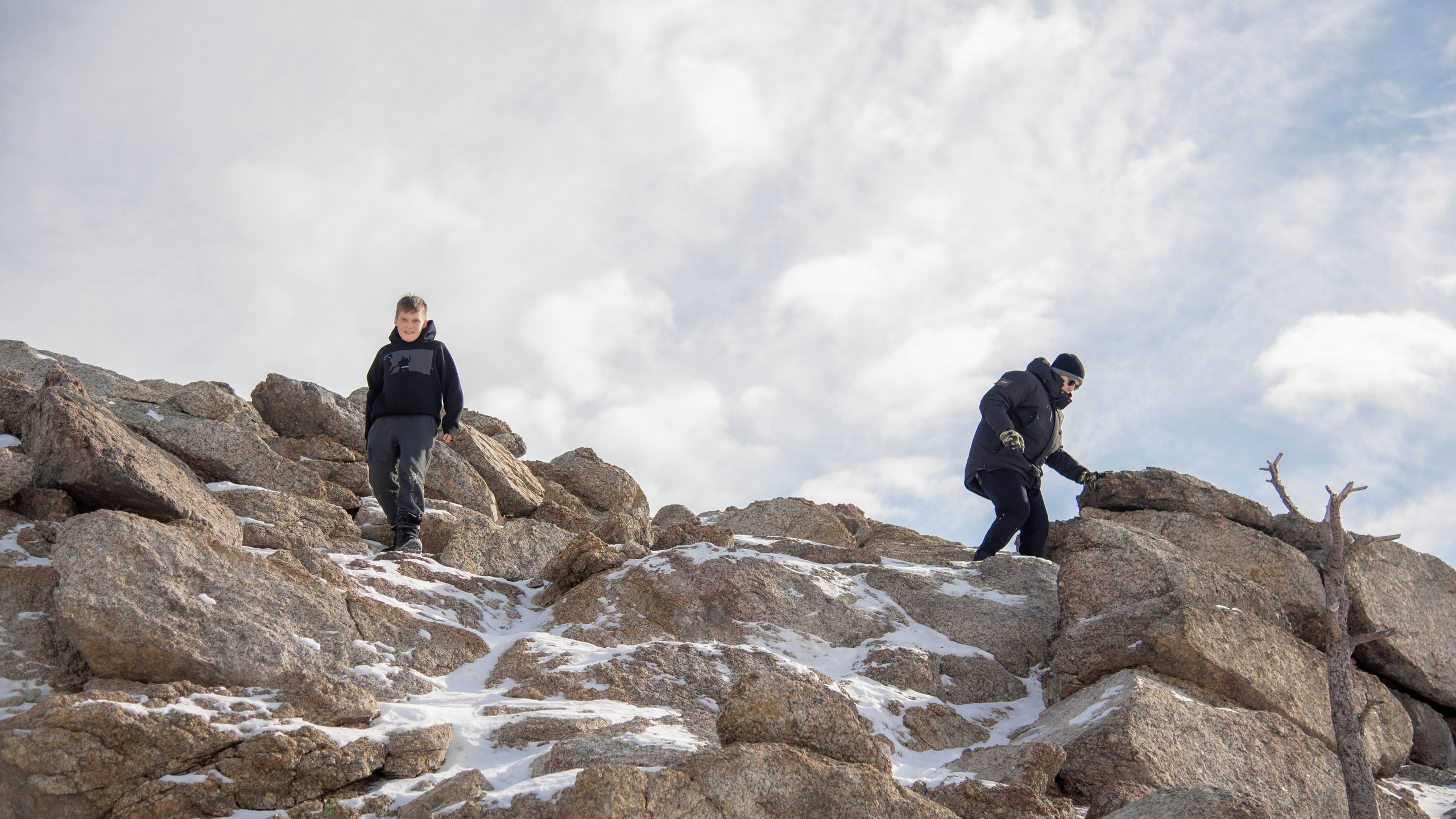 Большое Голоустное. Байкал. Занимаюсь профессиональной фотографией и живу рядом с Байкалом. Работаю в разных жанрах