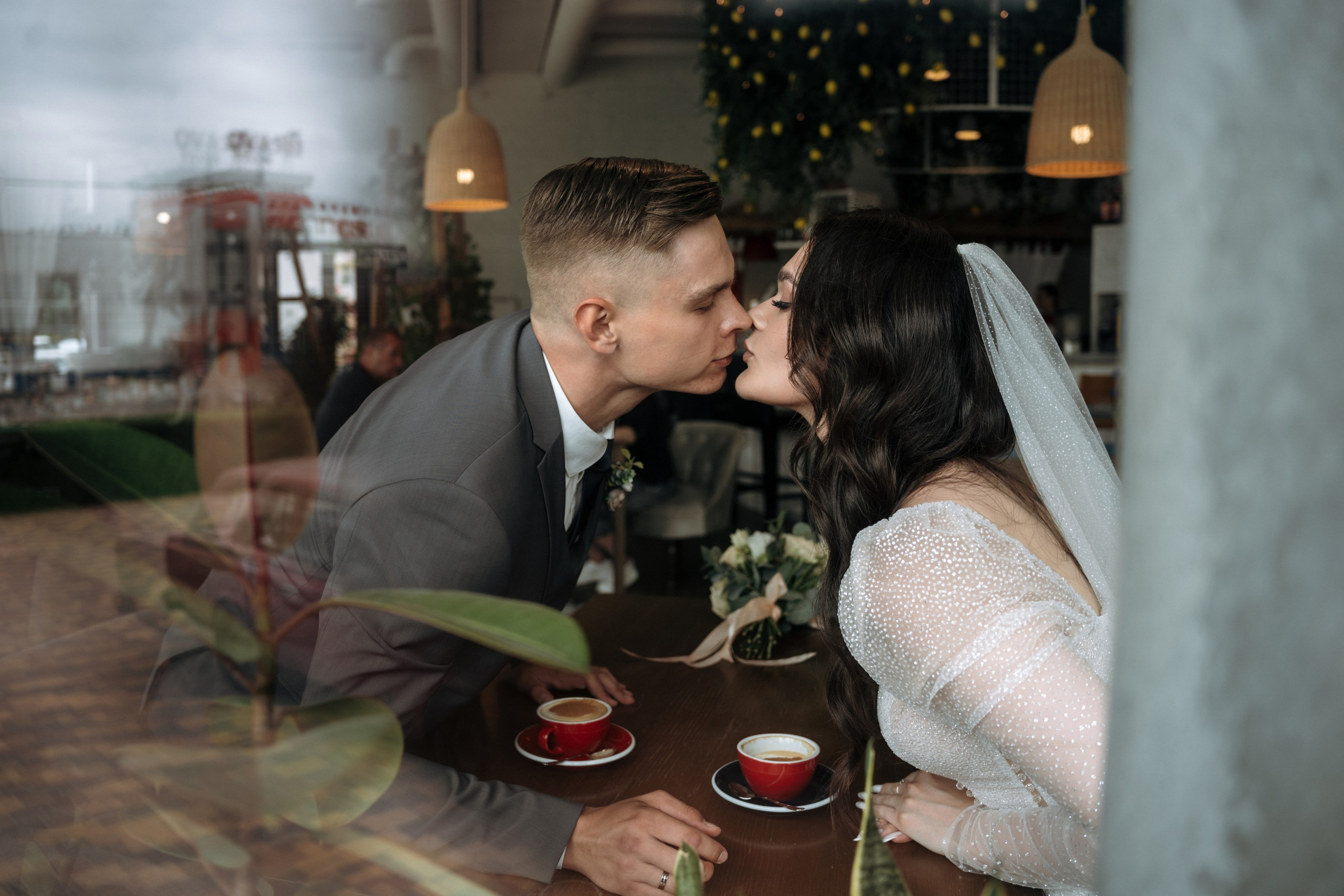 Романтические фото молодоженов в "Итальянском дворике", Тамбов, Павел Четвертков.