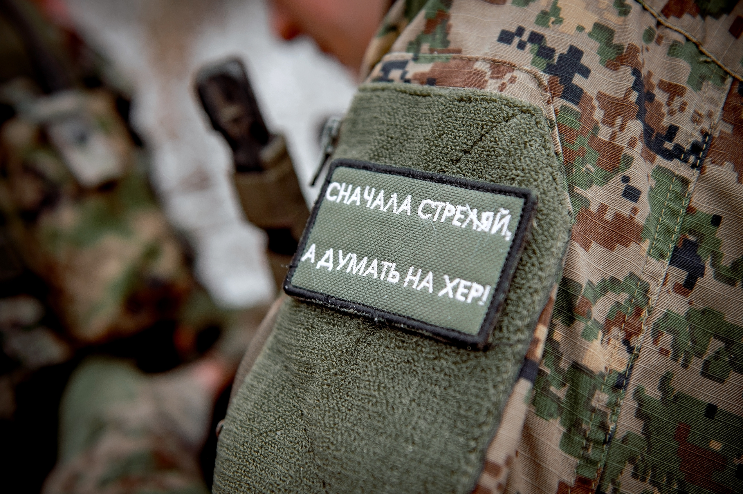 Фотосессия Love story в стиле милитари. Свадебный и семейный фотограф Виктория Носачёва. Щелково, Москва и МО