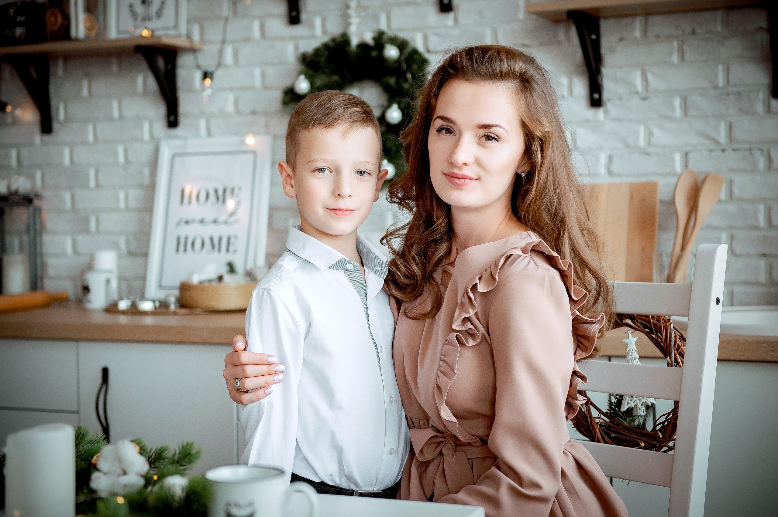 Семейная новогодняя фотосессия во Фрязино в фотостудии. Свадебный и семейный фотограф Виктория Носачёва. Щелково, Москва и МО