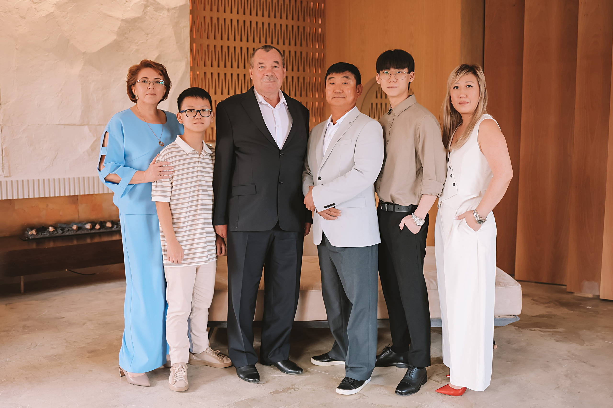 Айвазовский и парк дружбы народов. Семейный фотограф Тюмень, фотограф на роды Салмина Мария