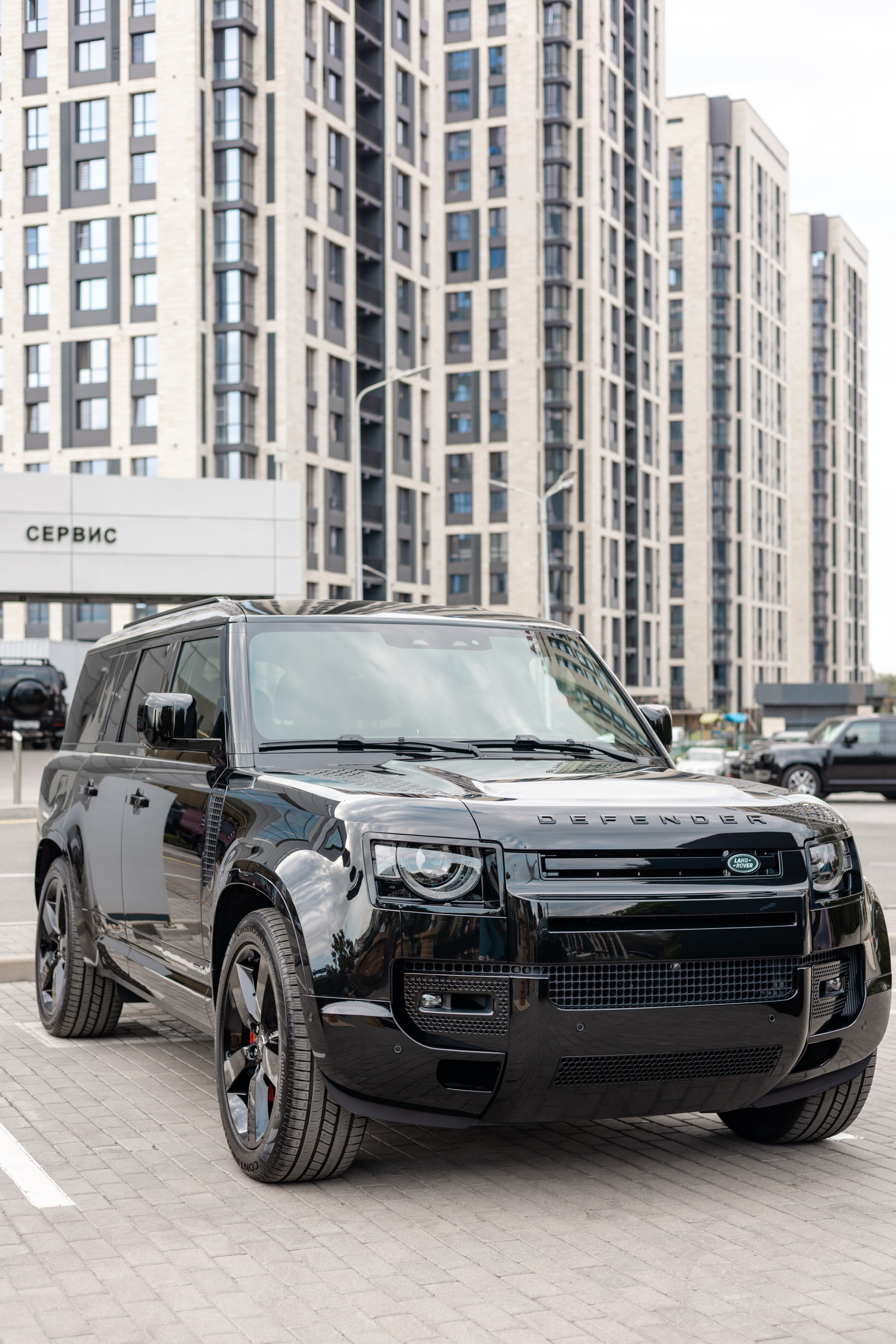 Репортражная съемка для автоцентра Land Rover Алматы. Коммерческий и репортажный фотограф в Алматы — Jora Abramov