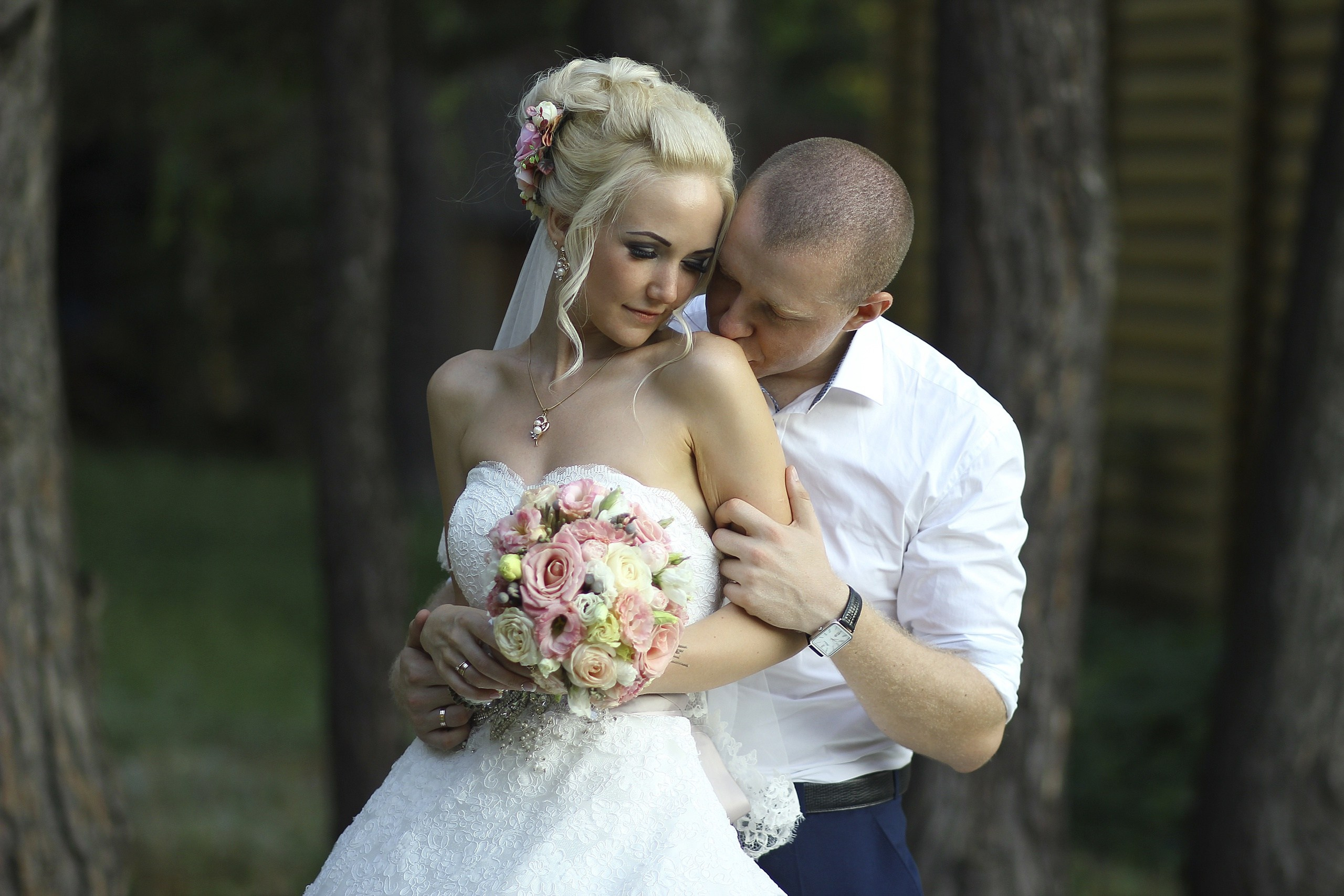 Свадебная фотосессия на природе в Самаре. Свадебный фотограф в Самаре | в Сочи