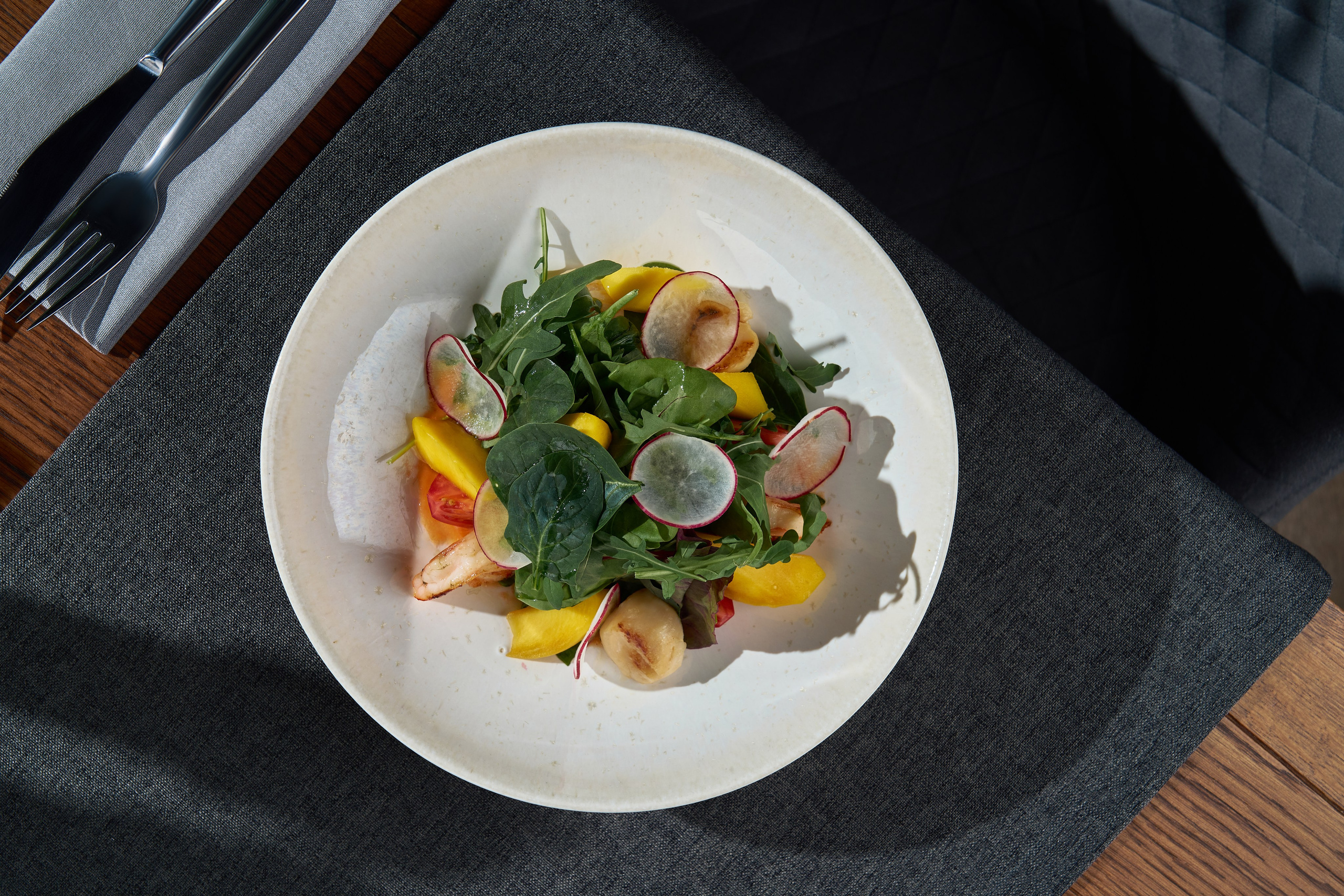 Простое и вкусное блюдо, которое можно приготовить за считанные минуты — оно станет отличным выбором для быстрого перекуса