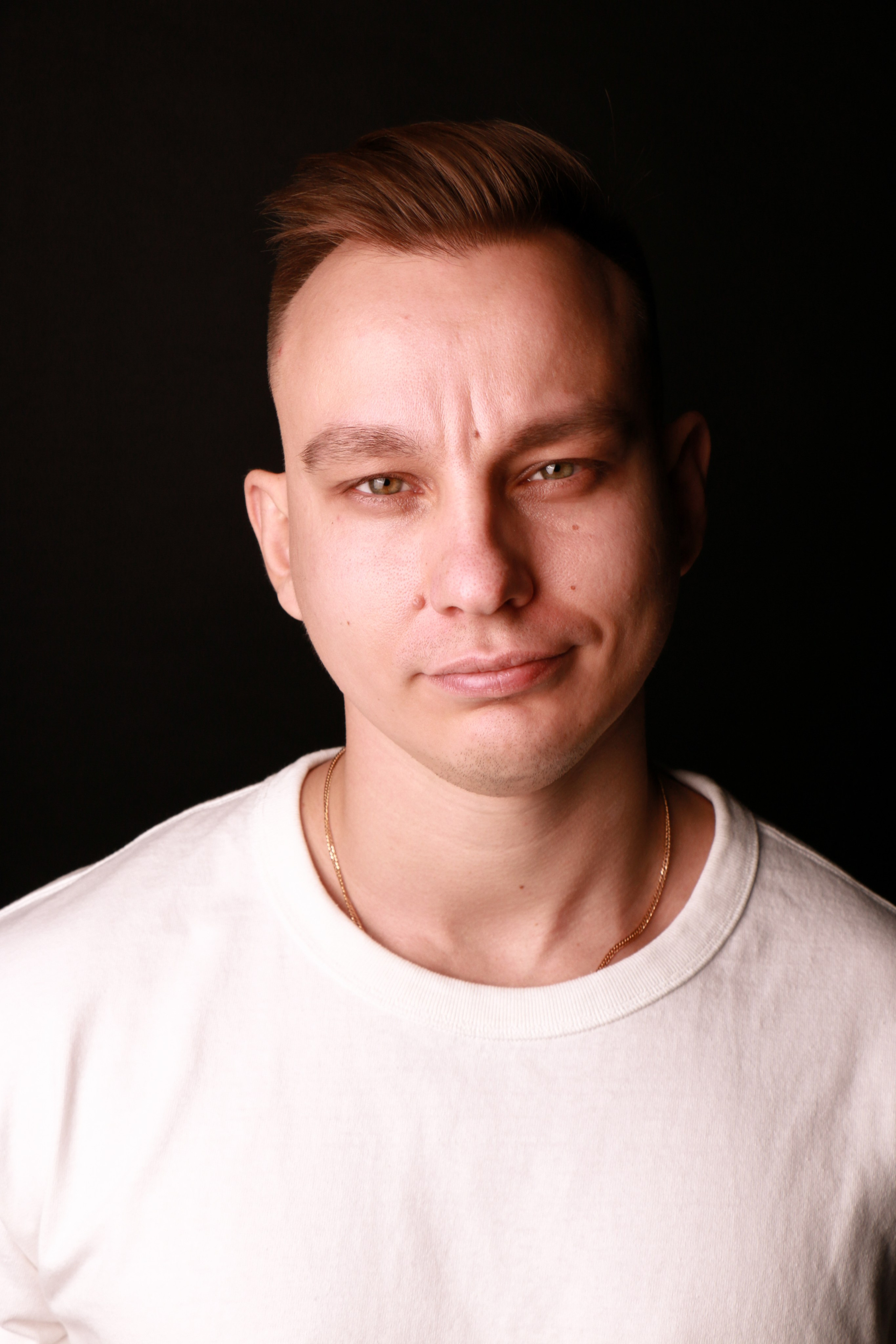 Business portrait. Liubov Morgasova [LU SPRING]: Photographer and curator