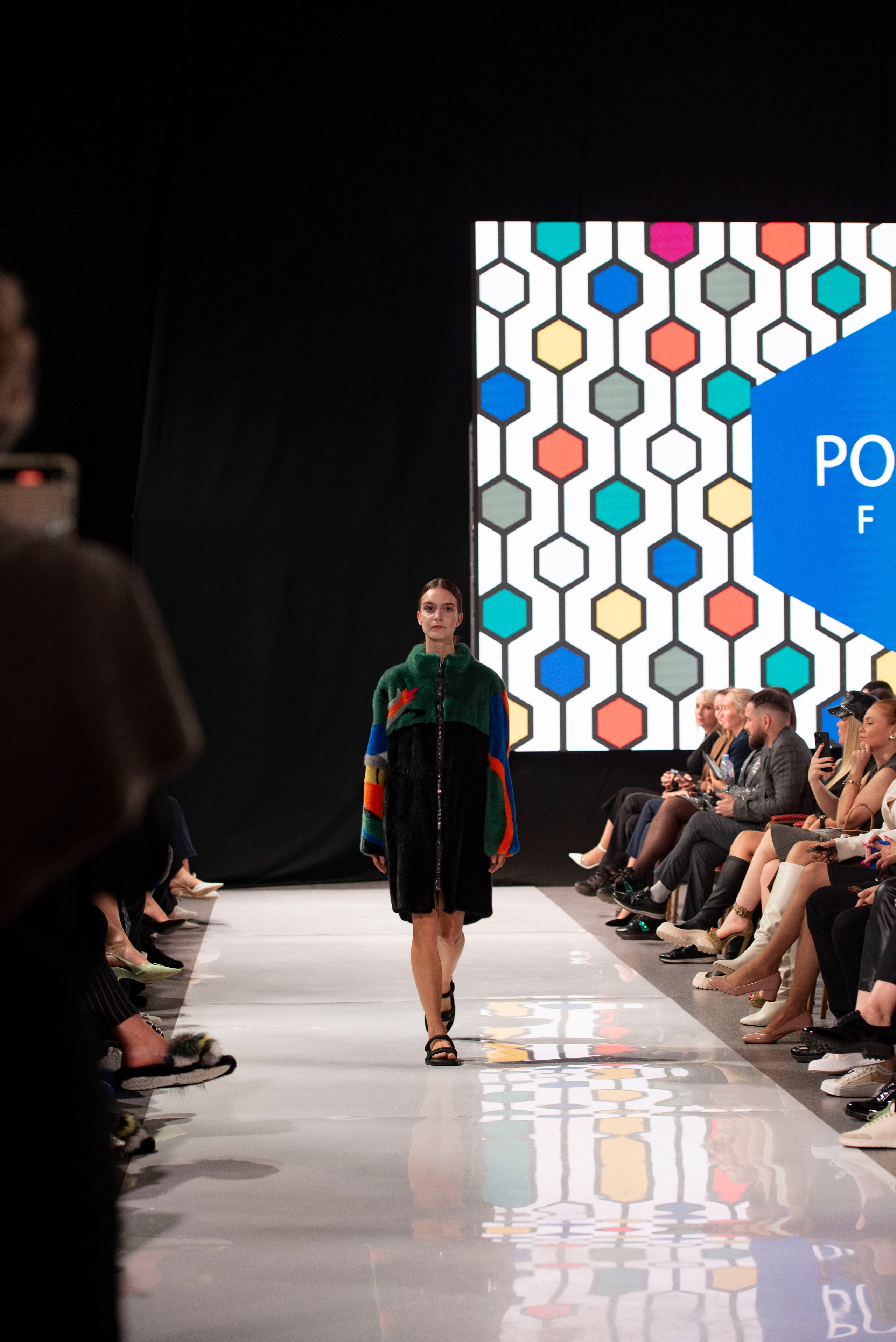 Фотограф на модельный показ. Свадебный, семейный, фэшн фотограф, школьный фотограф в Сочи