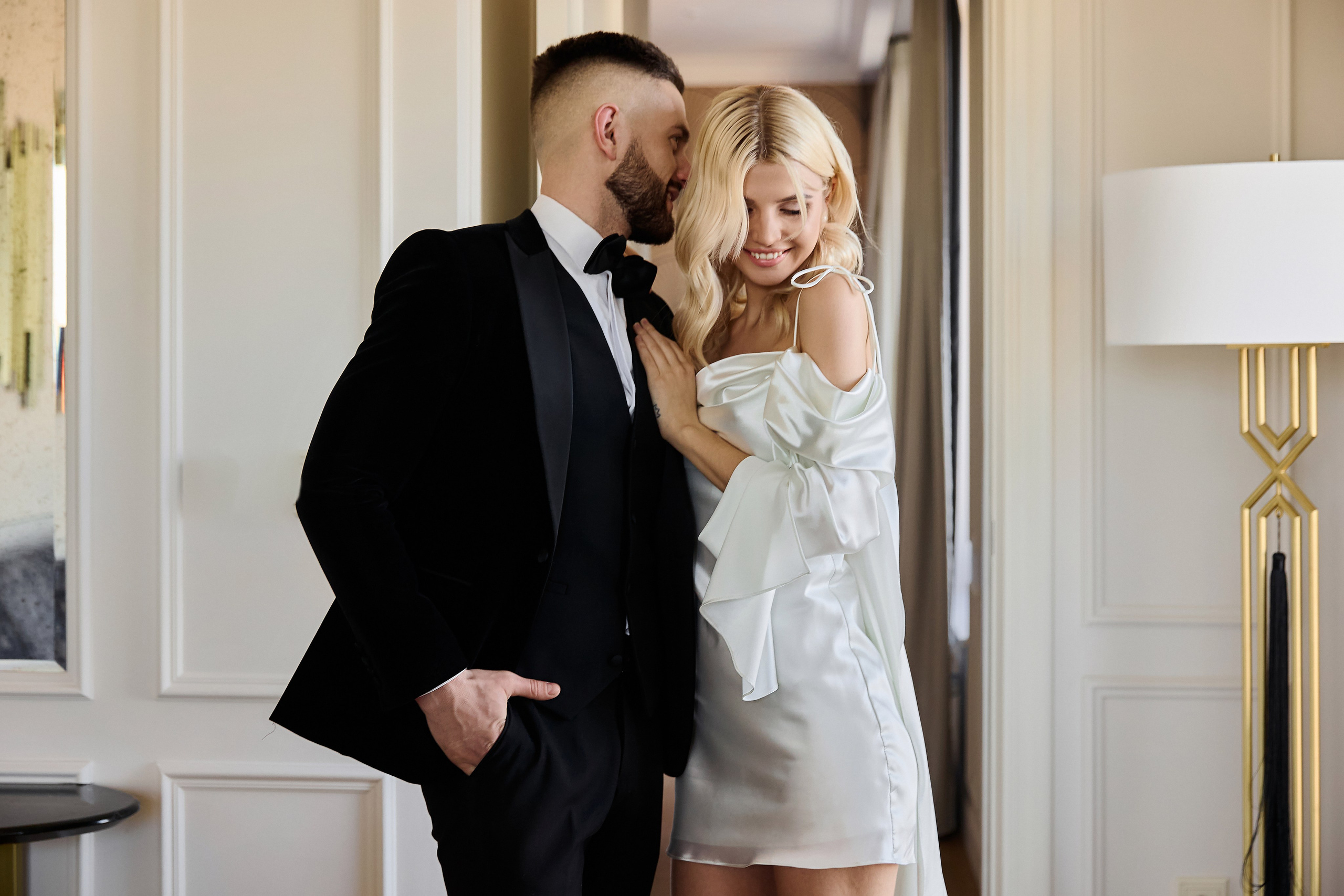 Виктория и Денис. Сборы в отеле «Marriott Imperial Plaza». Свадебный фотограф в Москве и Подмосковье