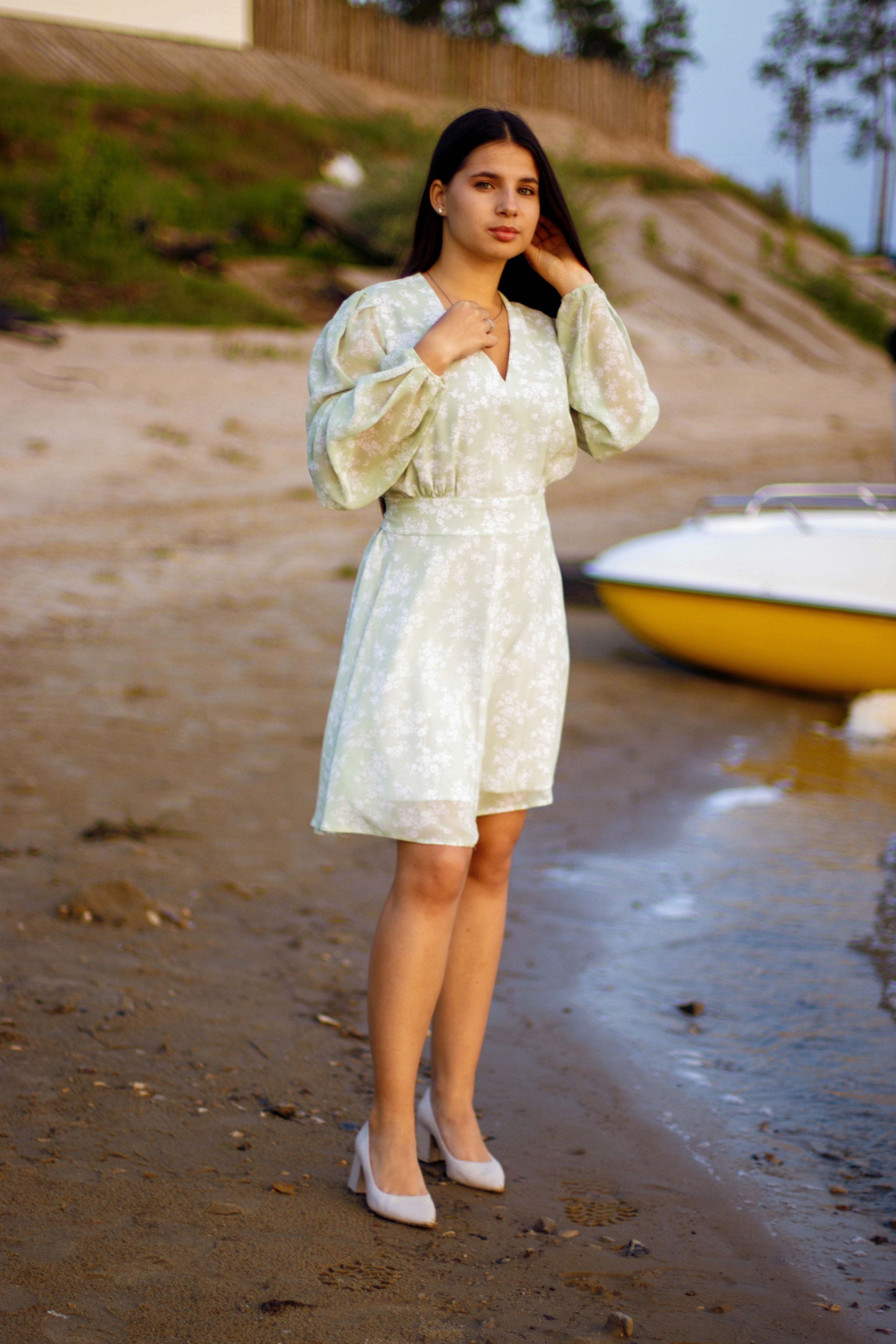 Эмилия у озера. Фотограф Татьяна Матрос