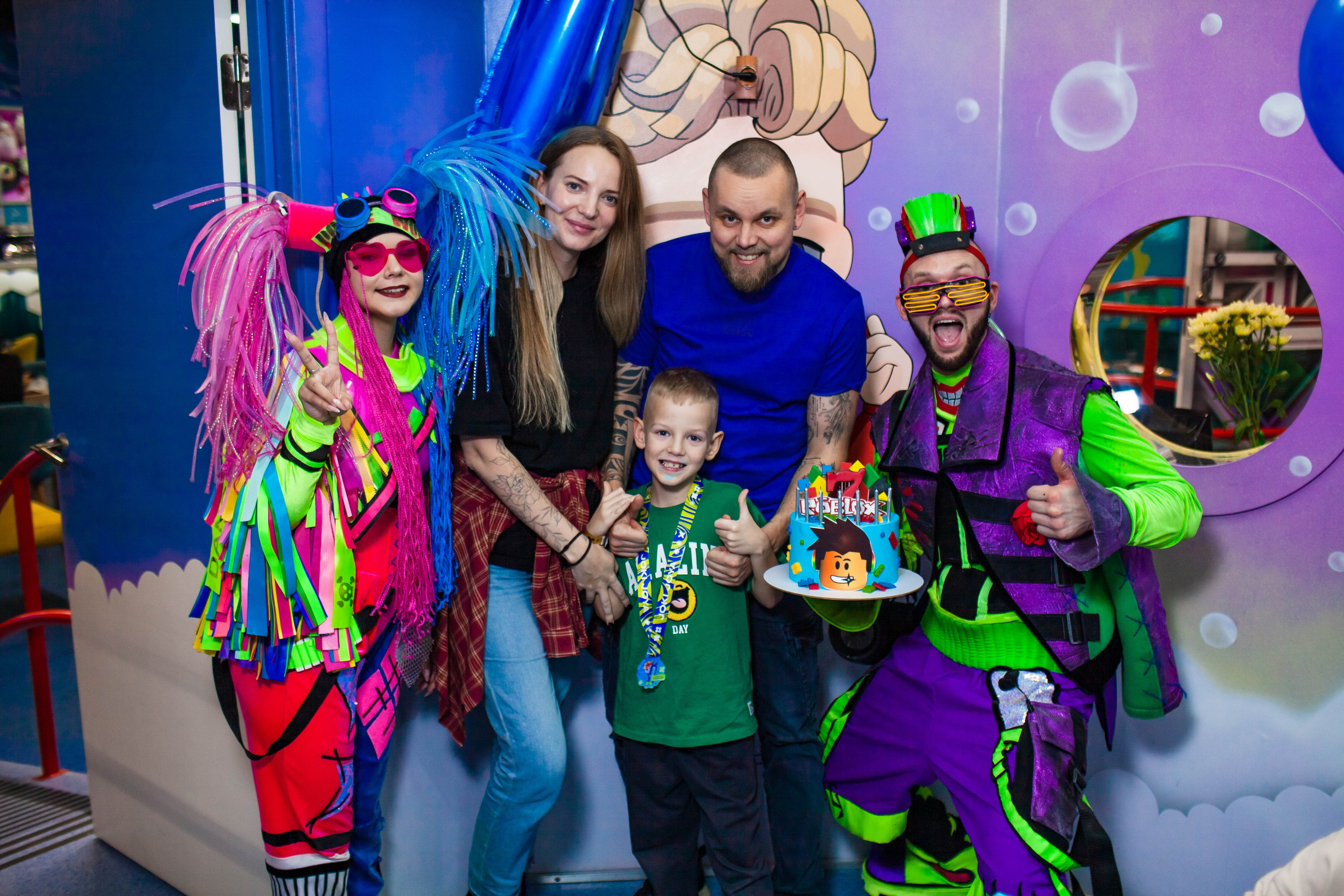 Неон Челендж День рождения Ярослава. Детский и семейный фотограф в Санкт-Петербурге Елизавета Сорокина