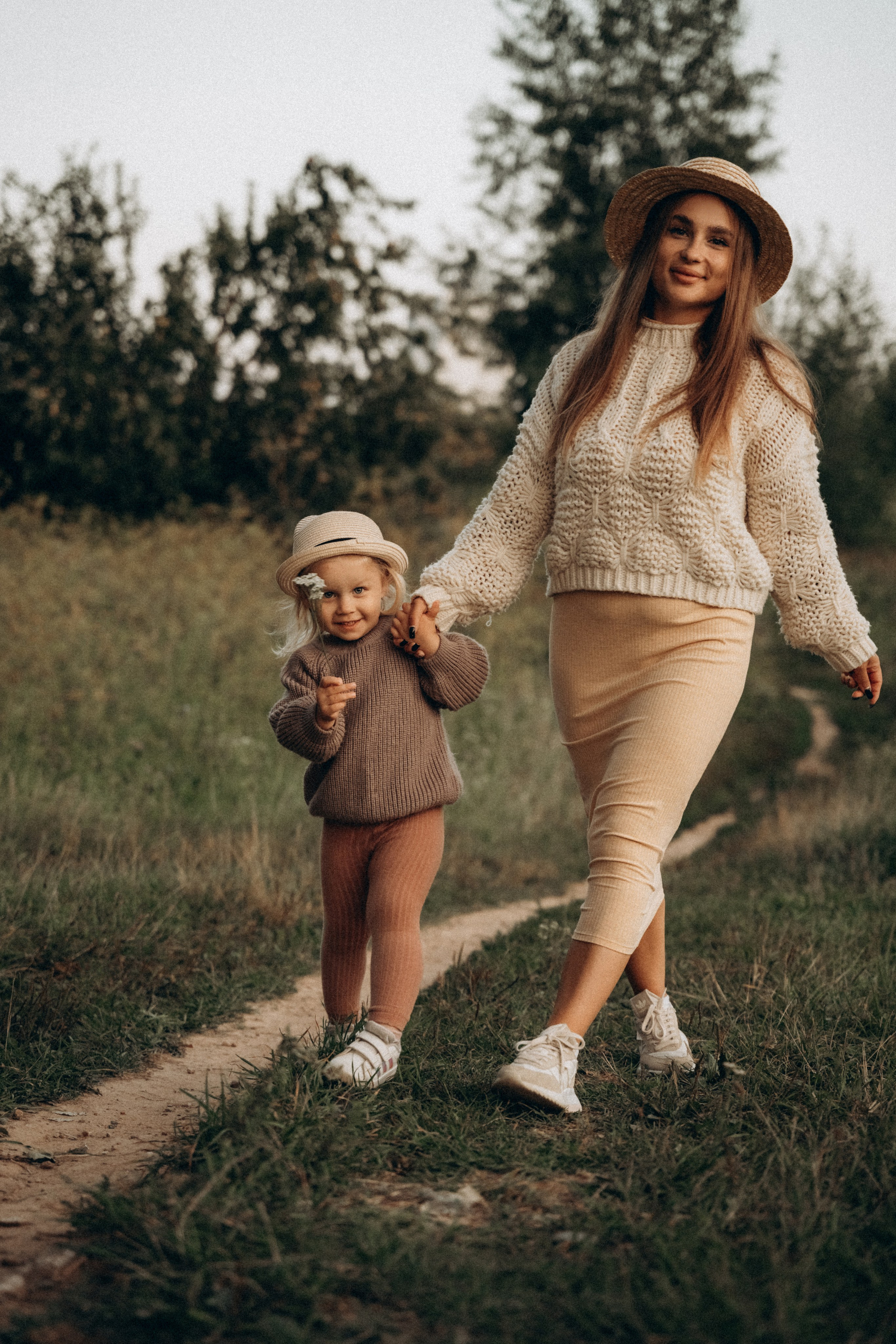 Катя и Сонечка. Фотограф Мария Миллс | Минск